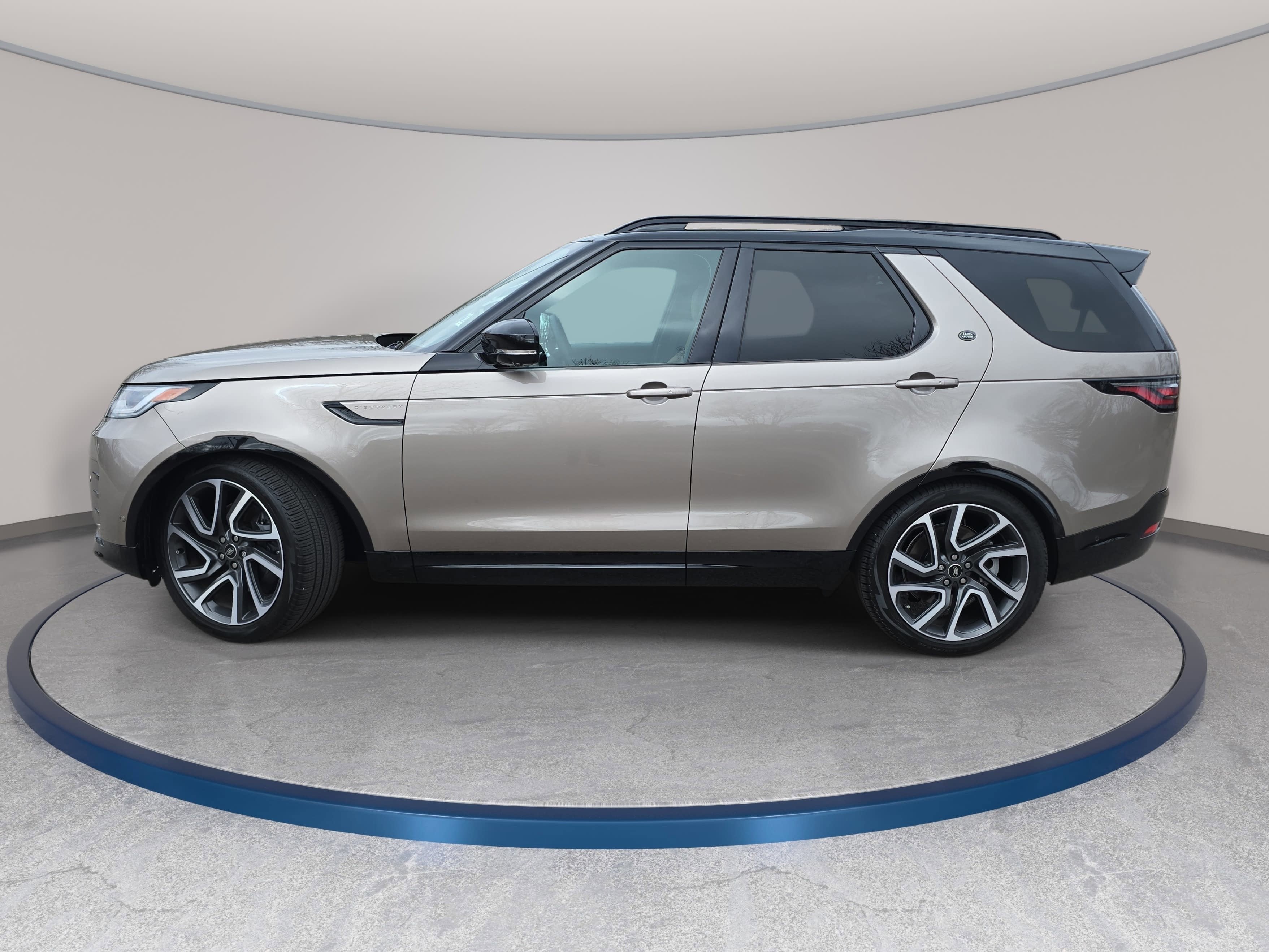 2025 Land Rover Discovery Dynamic SE