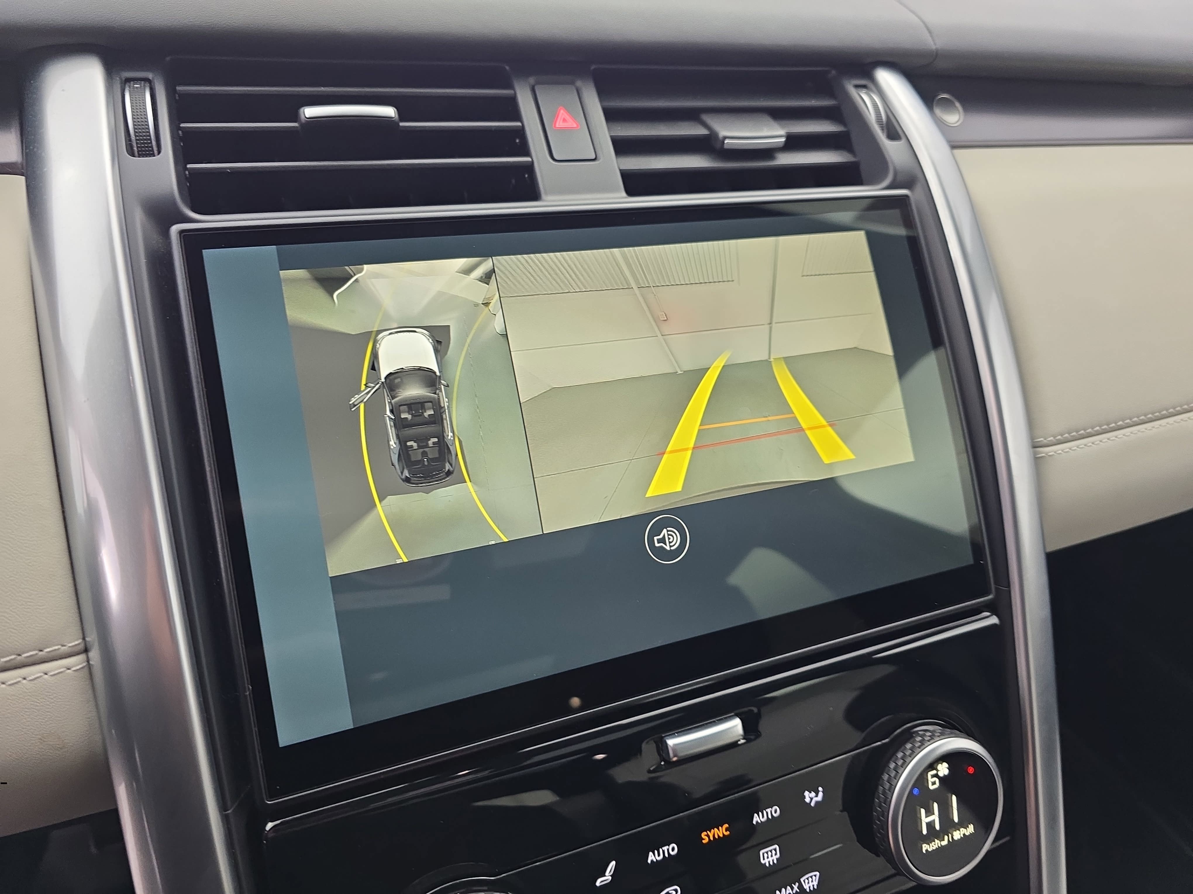 2024 Land Rover Discovery Metropolitan Edition