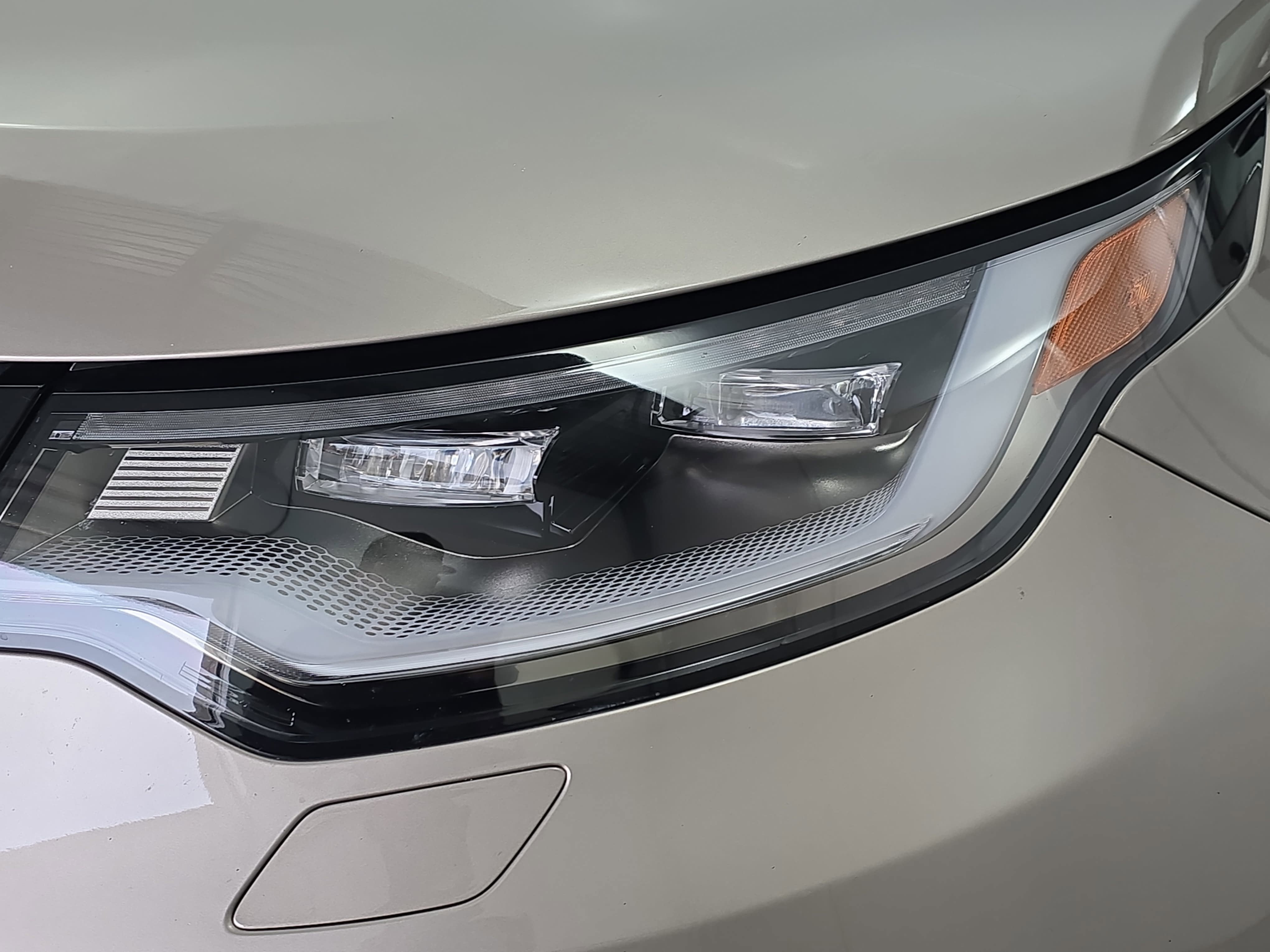 2024 Land Rover Discovery Metropolitan Edition