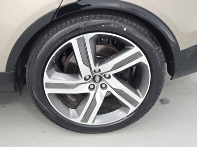 2024 Land Rover Discovery Metropolitan Edition