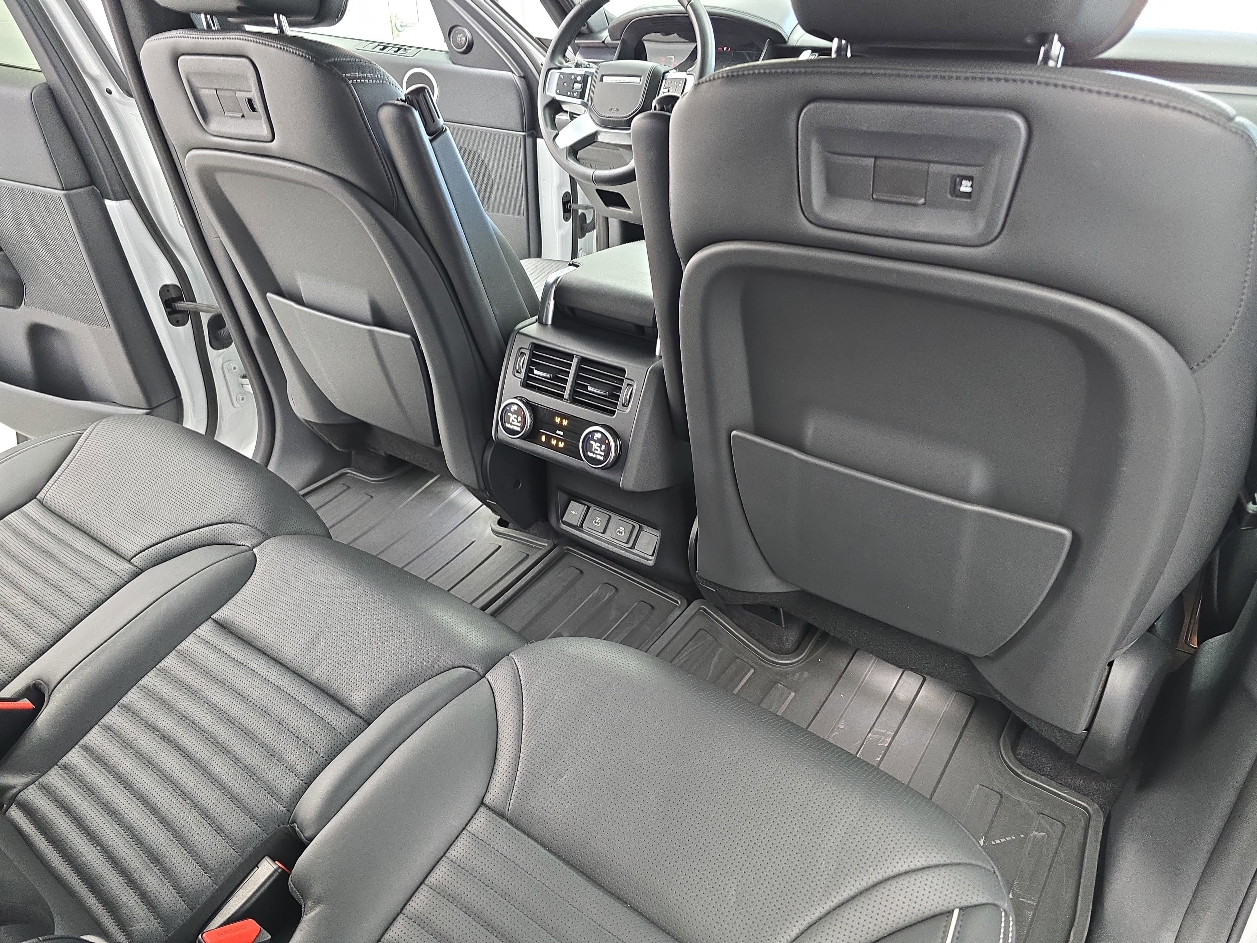 2024 Land Rover Discovery Metropolitan Edition