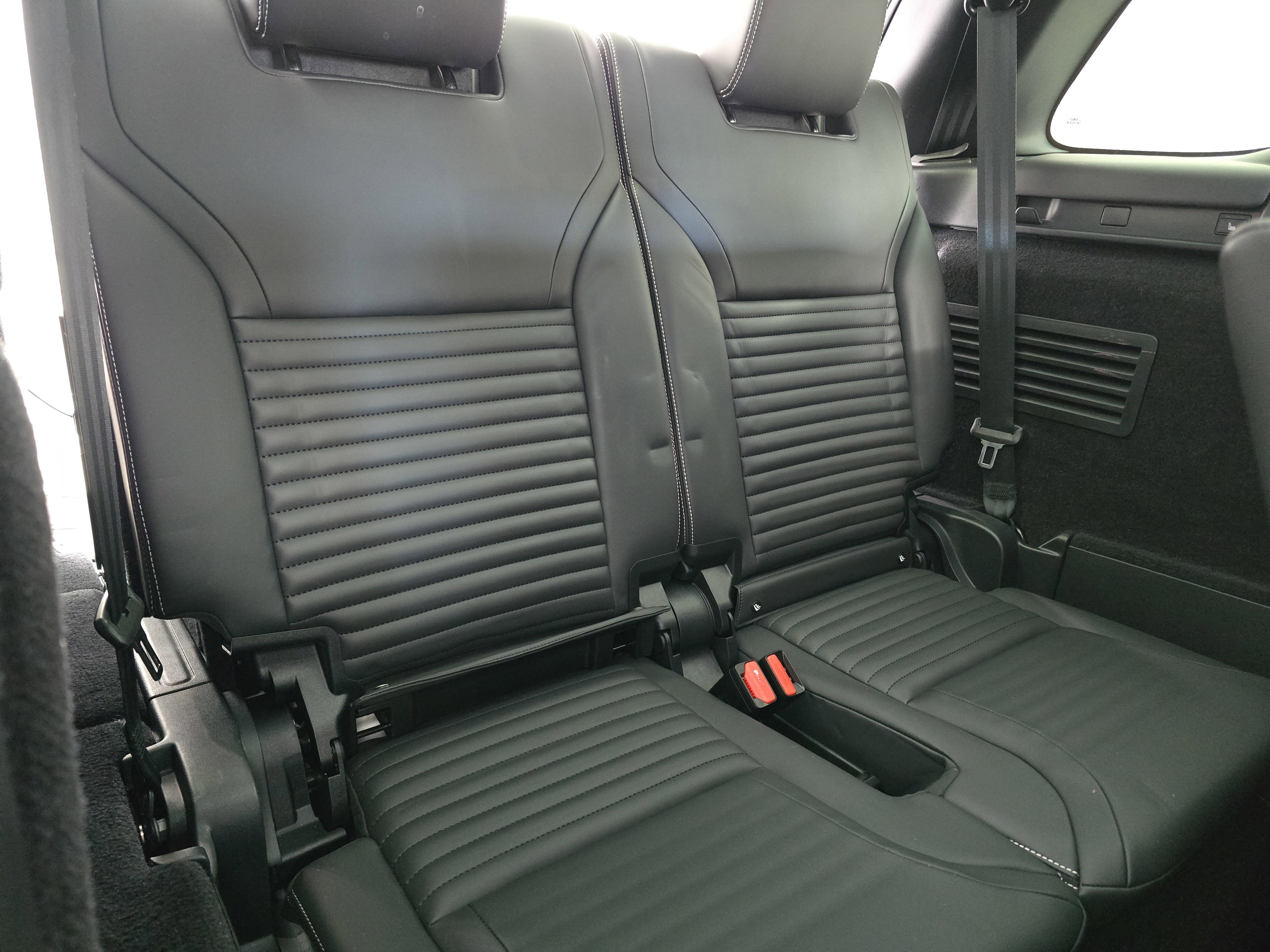 2024 Land Rover Discovery Metropolitan Edition