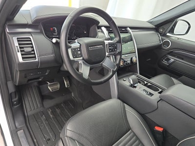 2024 Land Rover Discovery Metropolitan Edition