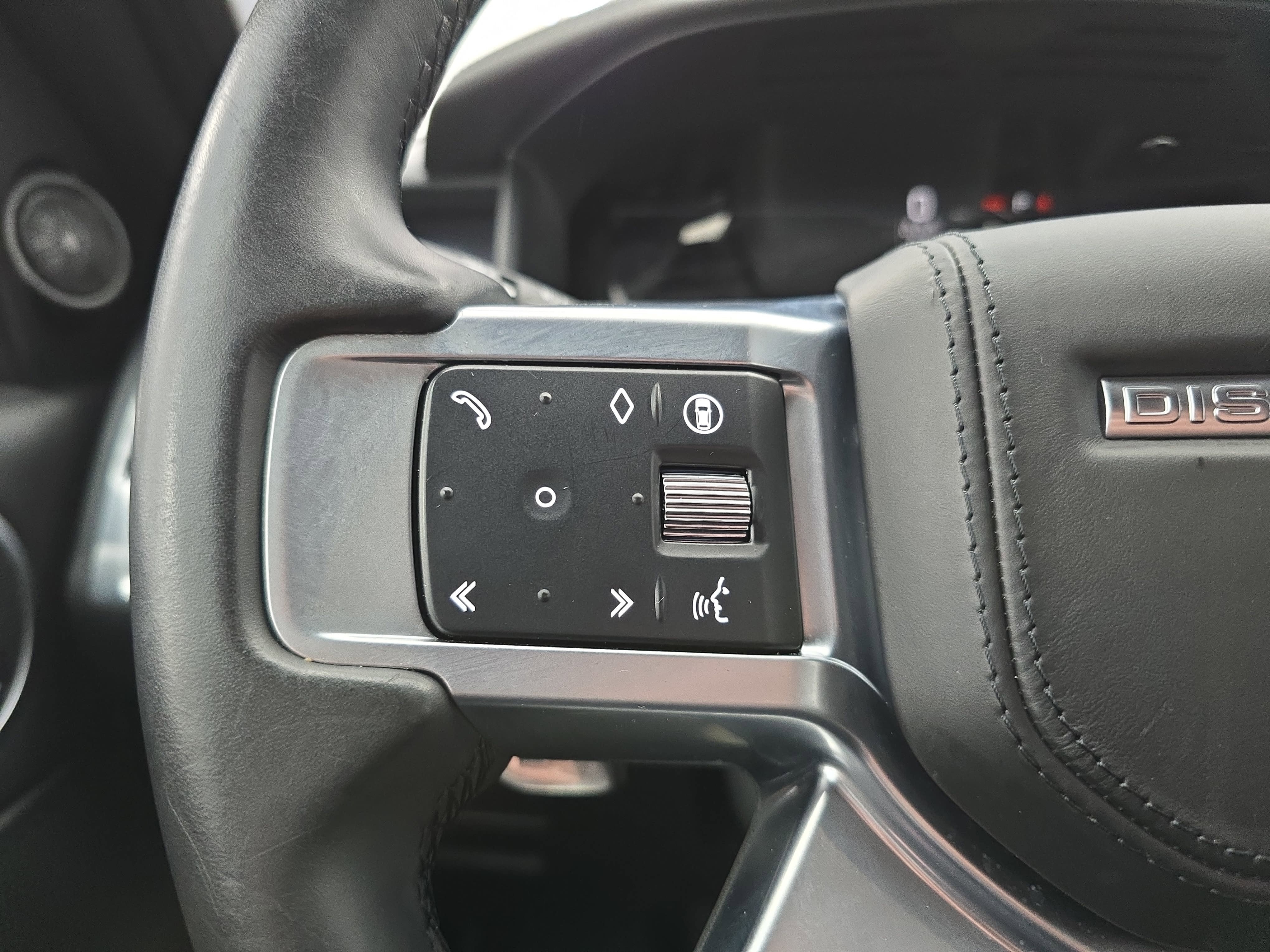 2024 Land Rover Discovery Metropolitan Edition