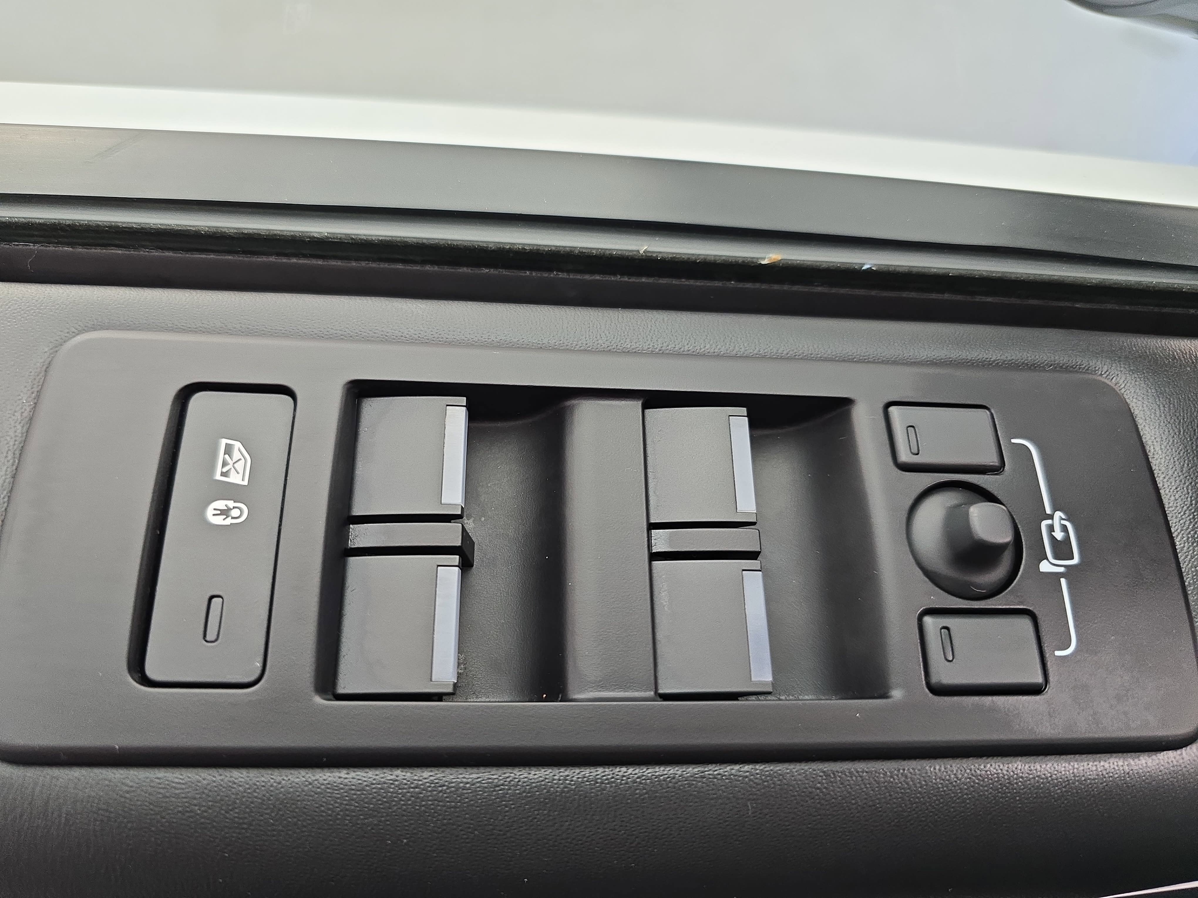 2024 Land Rover Discovery Metropolitan Edition