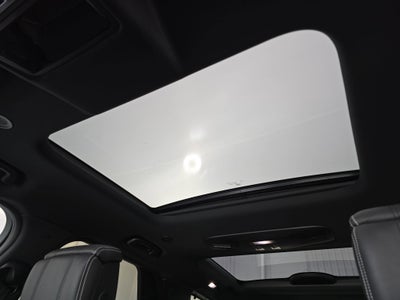 2024 Land Rover Discovery Metropolitan Edition