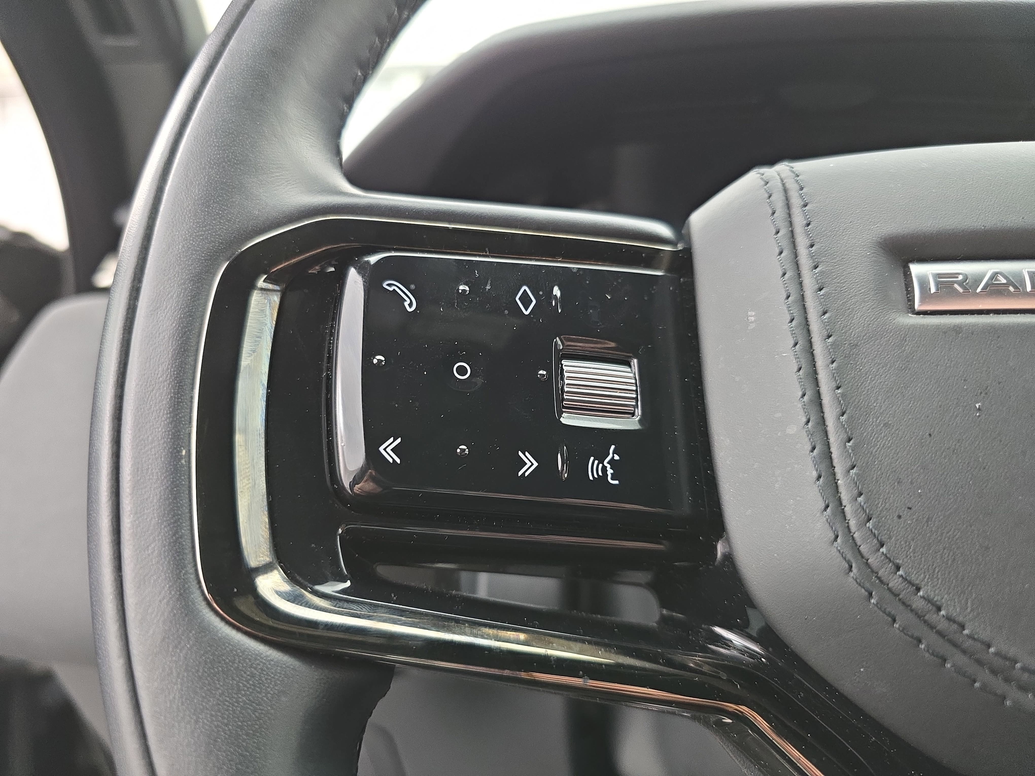 2025 Land Rover Range Rover Velar S