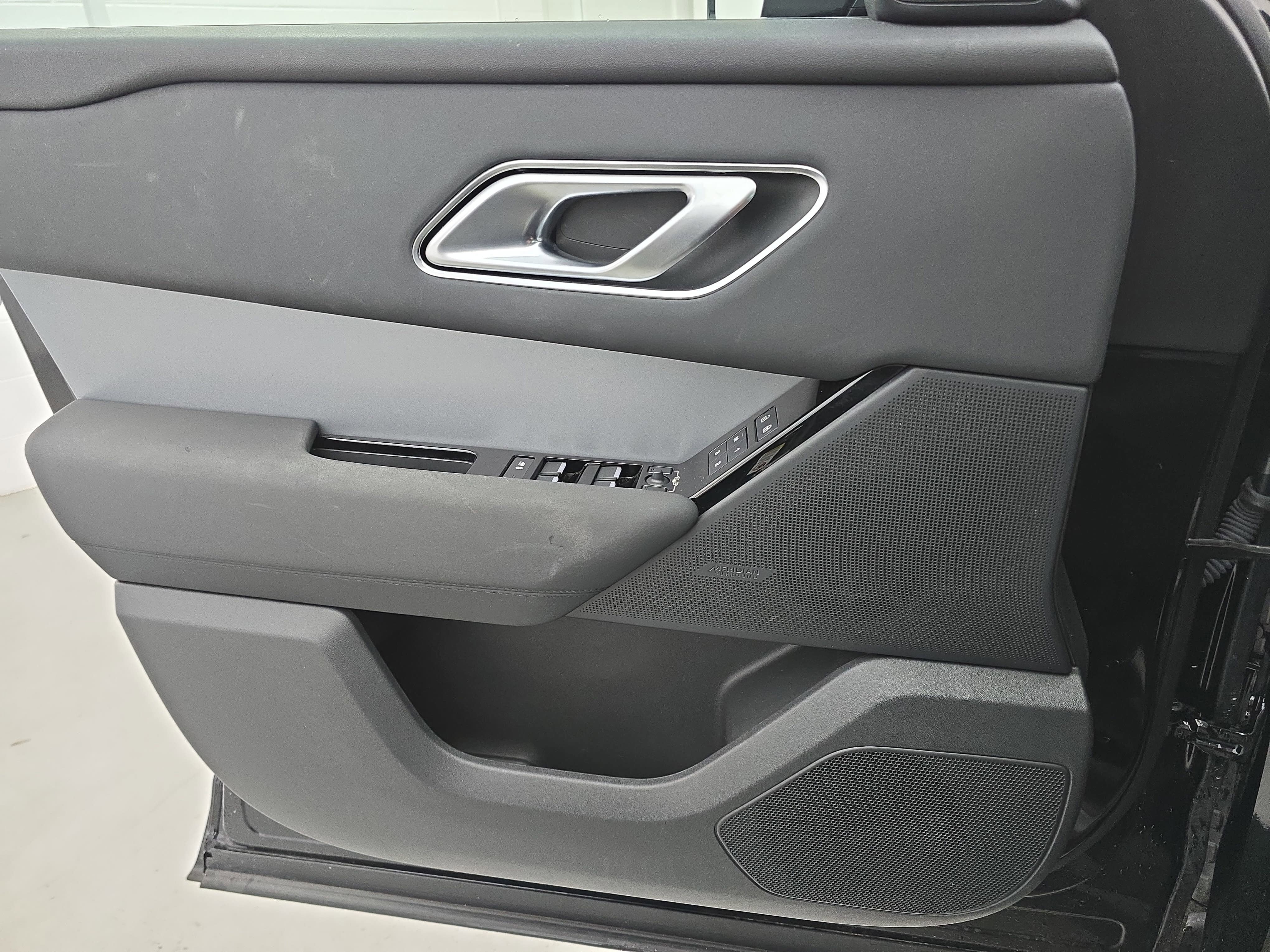 2025 Land Rover Range Rover Velar S