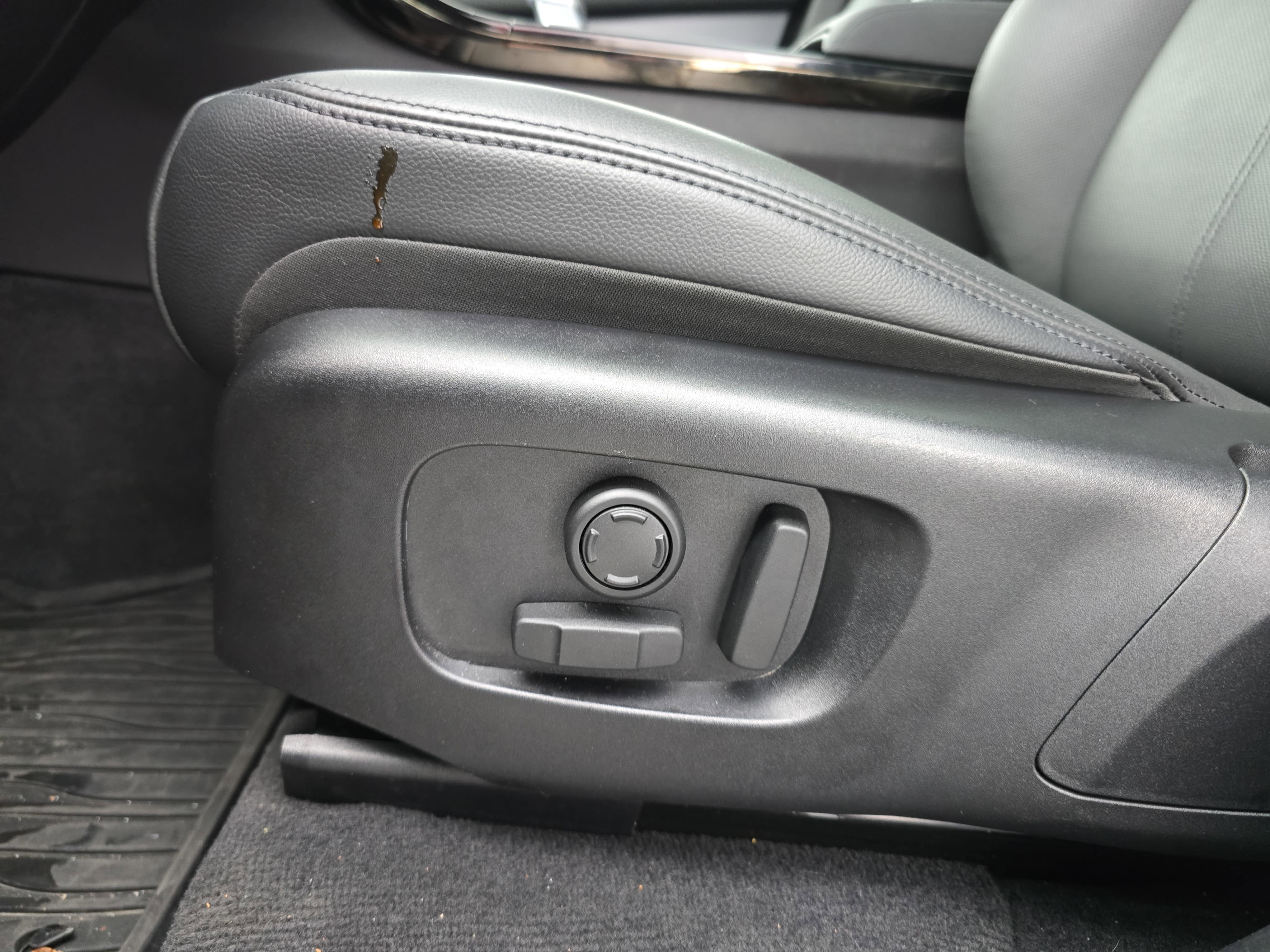 2025 Land Rover Range Rover Velar S