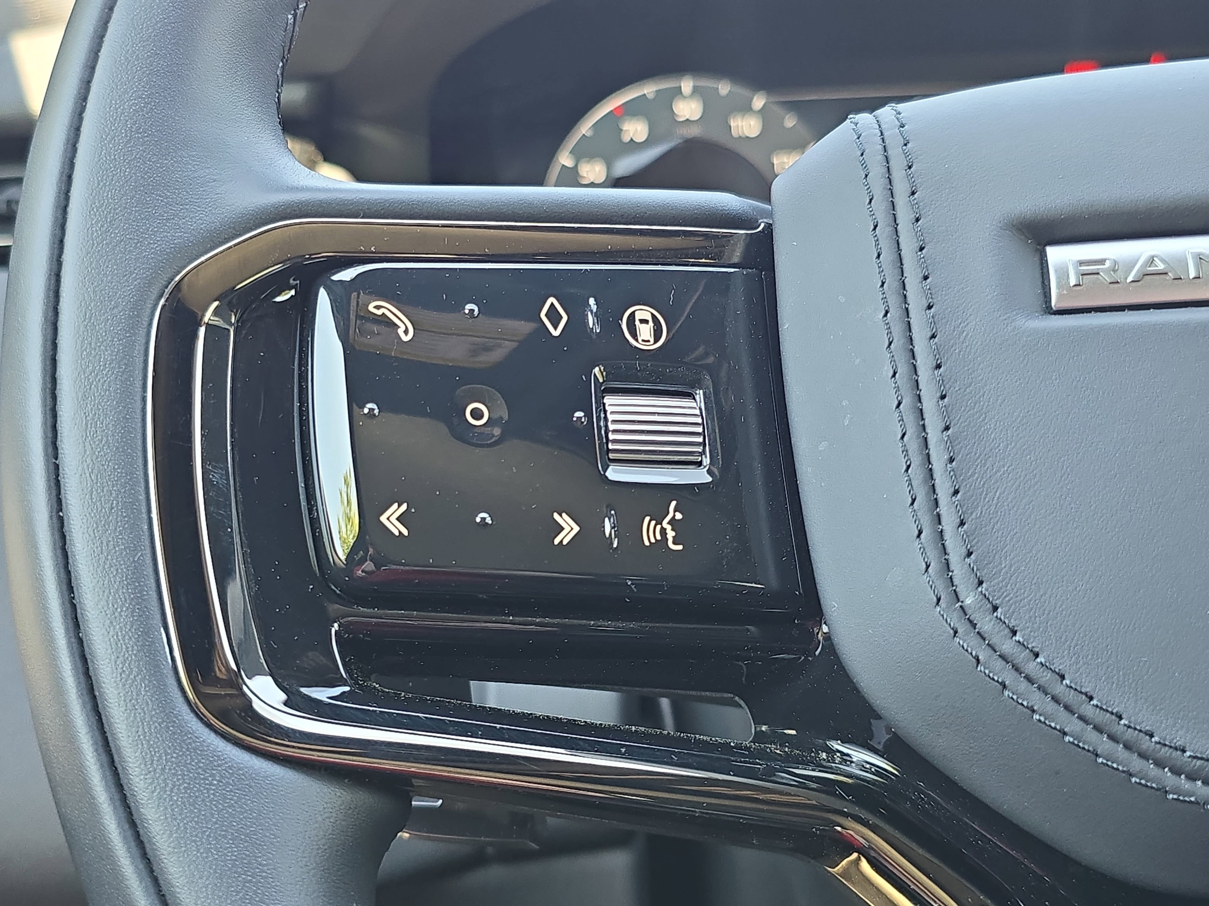 2025 Land Rover Range Rover Velar S