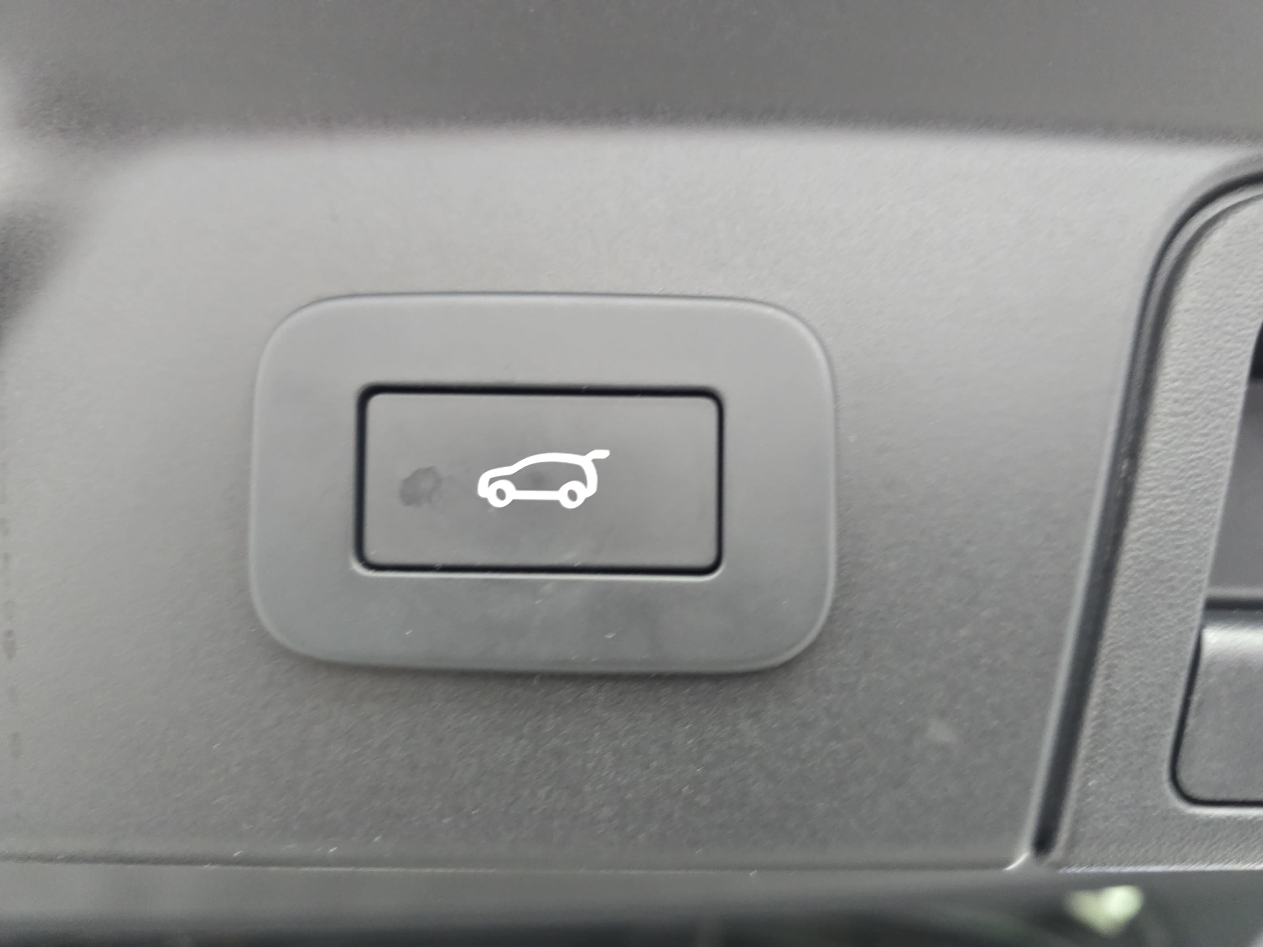 2025 Land Rover Range Rover Velar Dynamic SE