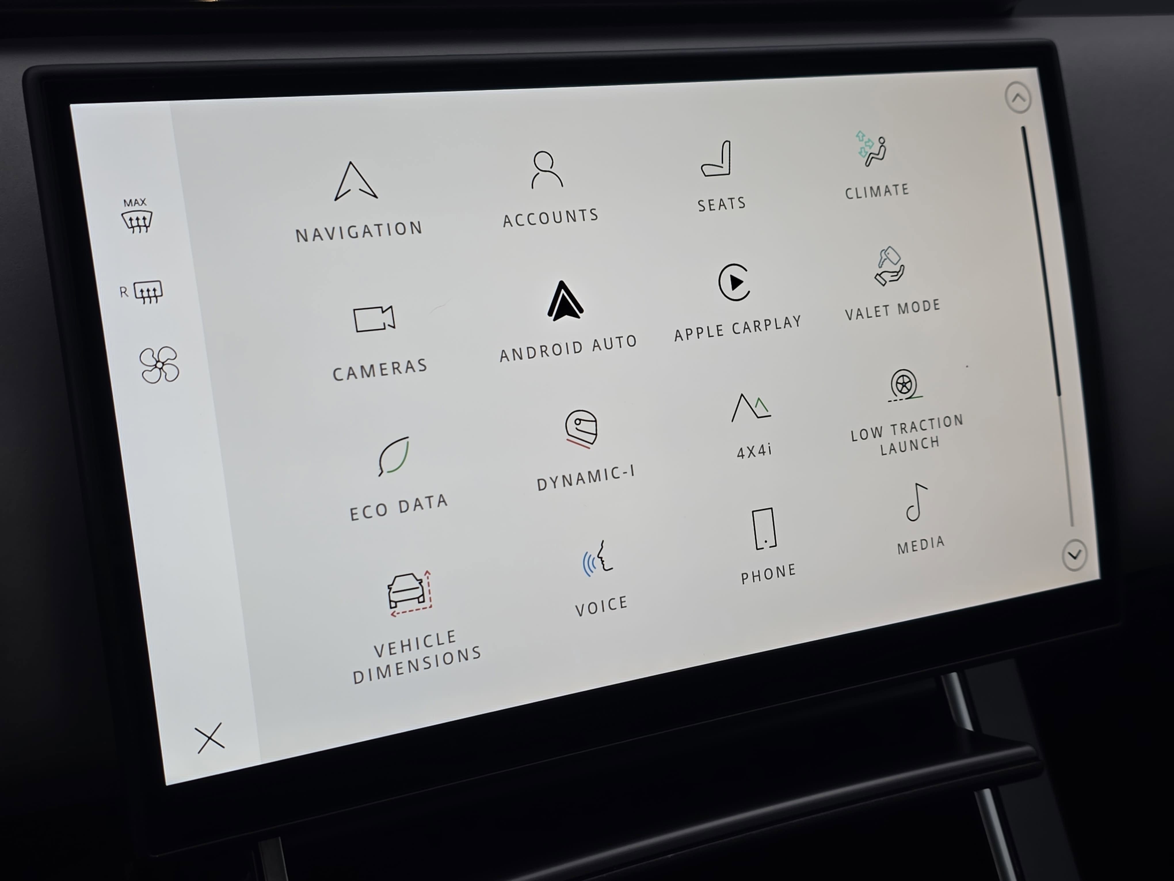 2025 Land Rover Range Rover Velar Dynamic SE