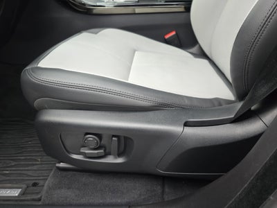 2025 Land Rover Range Rover Velar Dynamic SE