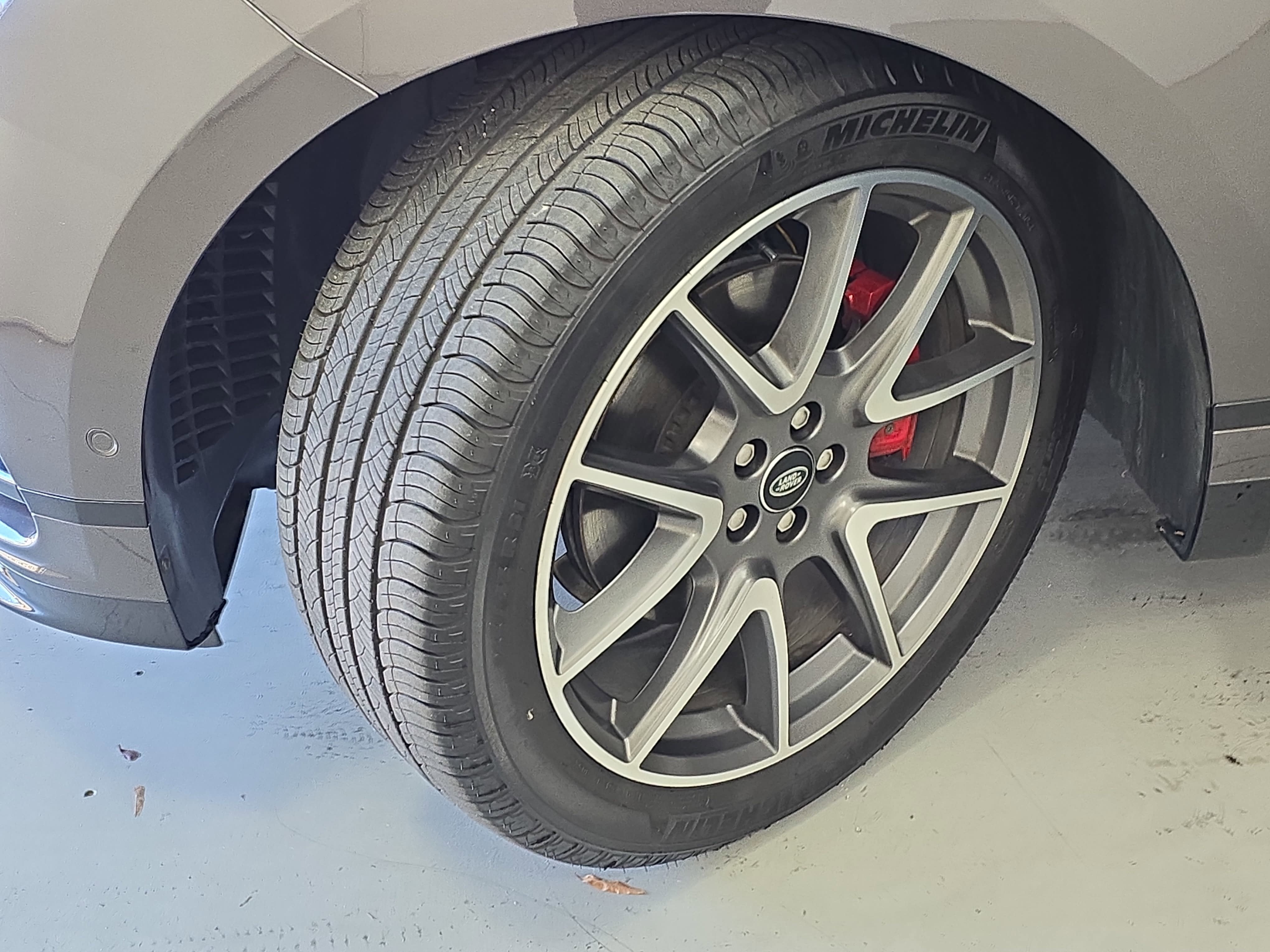 2025 Land Rover Range Rover Velar Dynamic SE