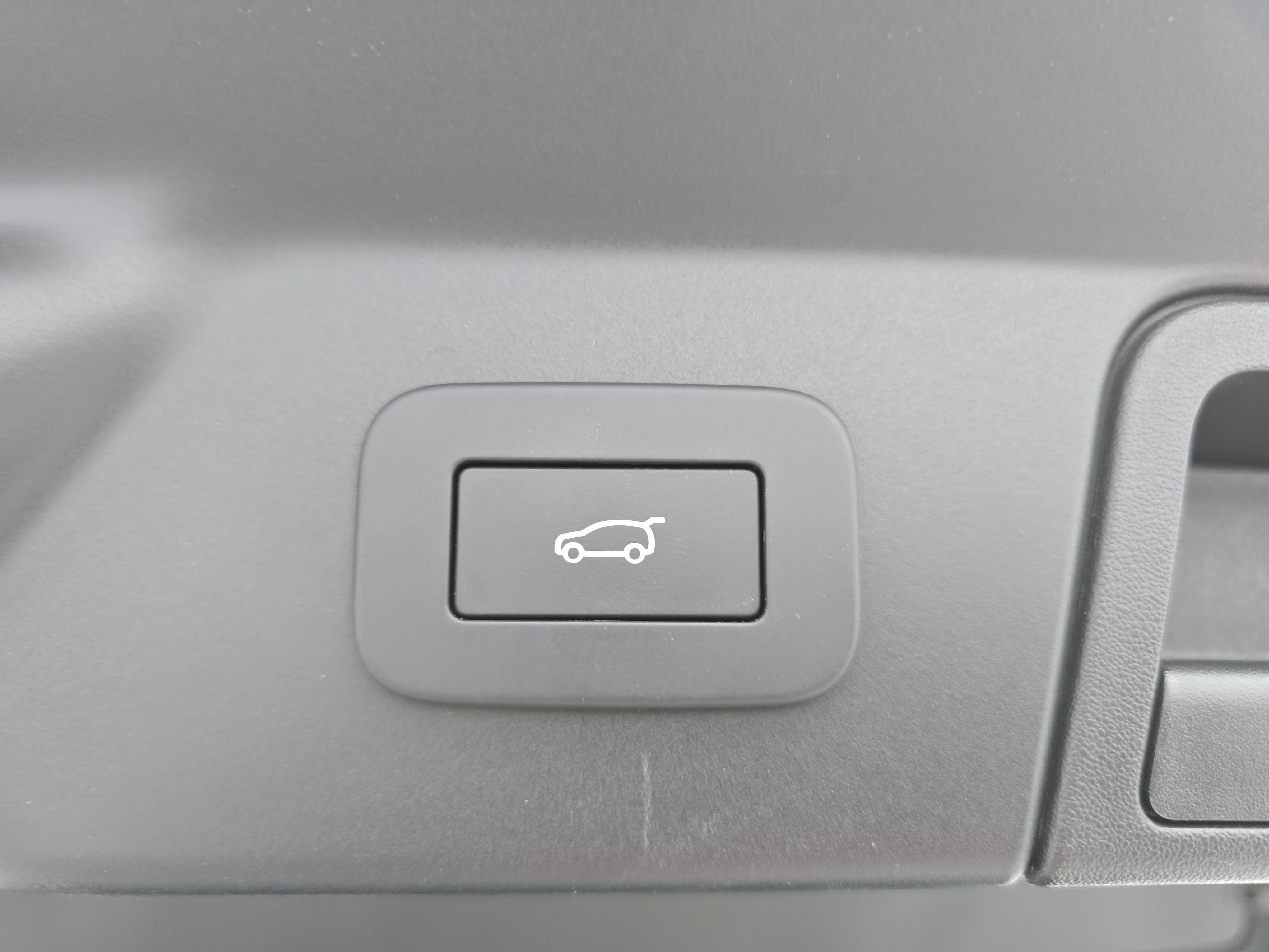 2025 Land Rover Range Rover Velar Dynamic SE