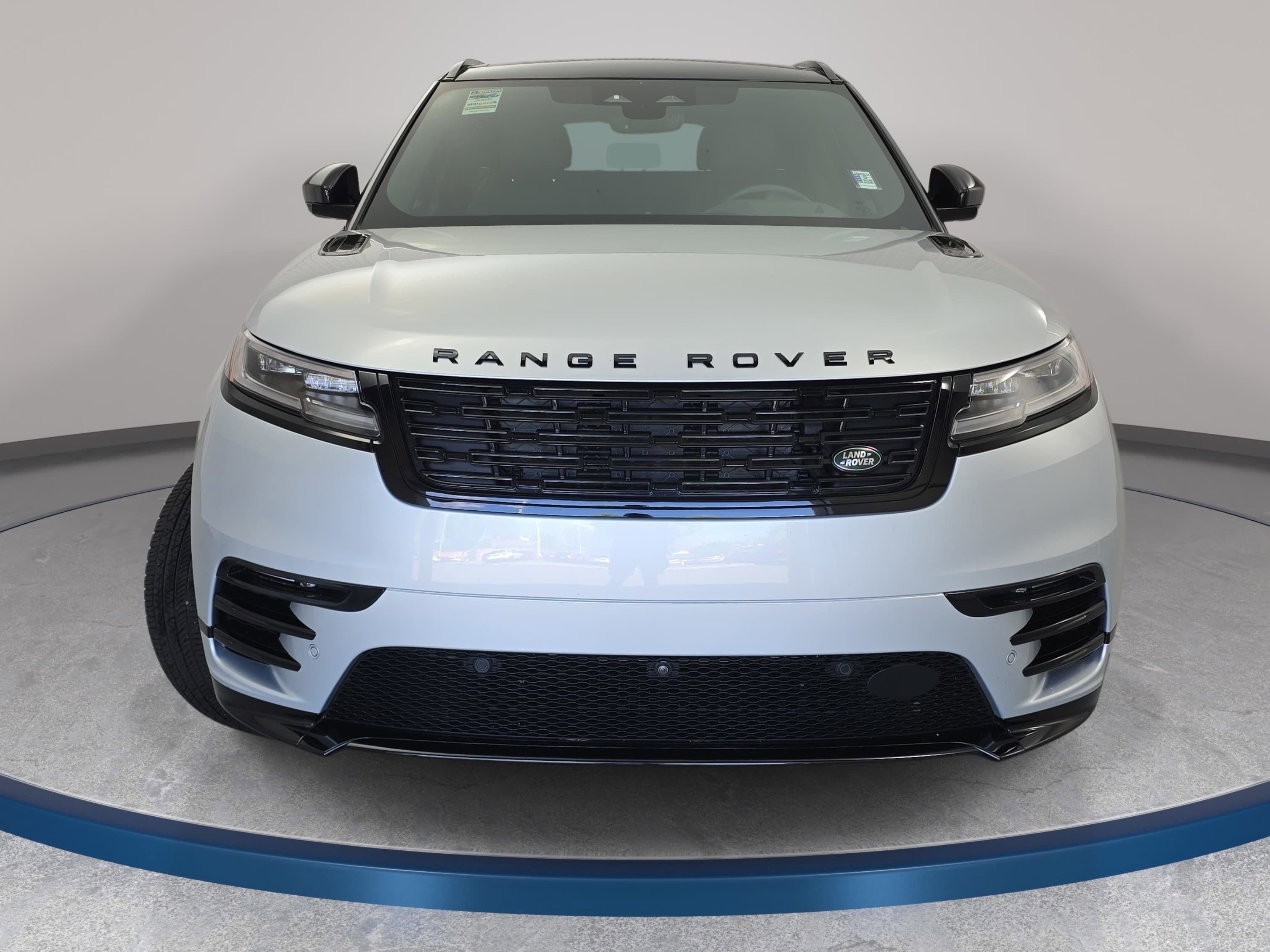 2025 Land Rover Range Rover Velar Dynamic SE