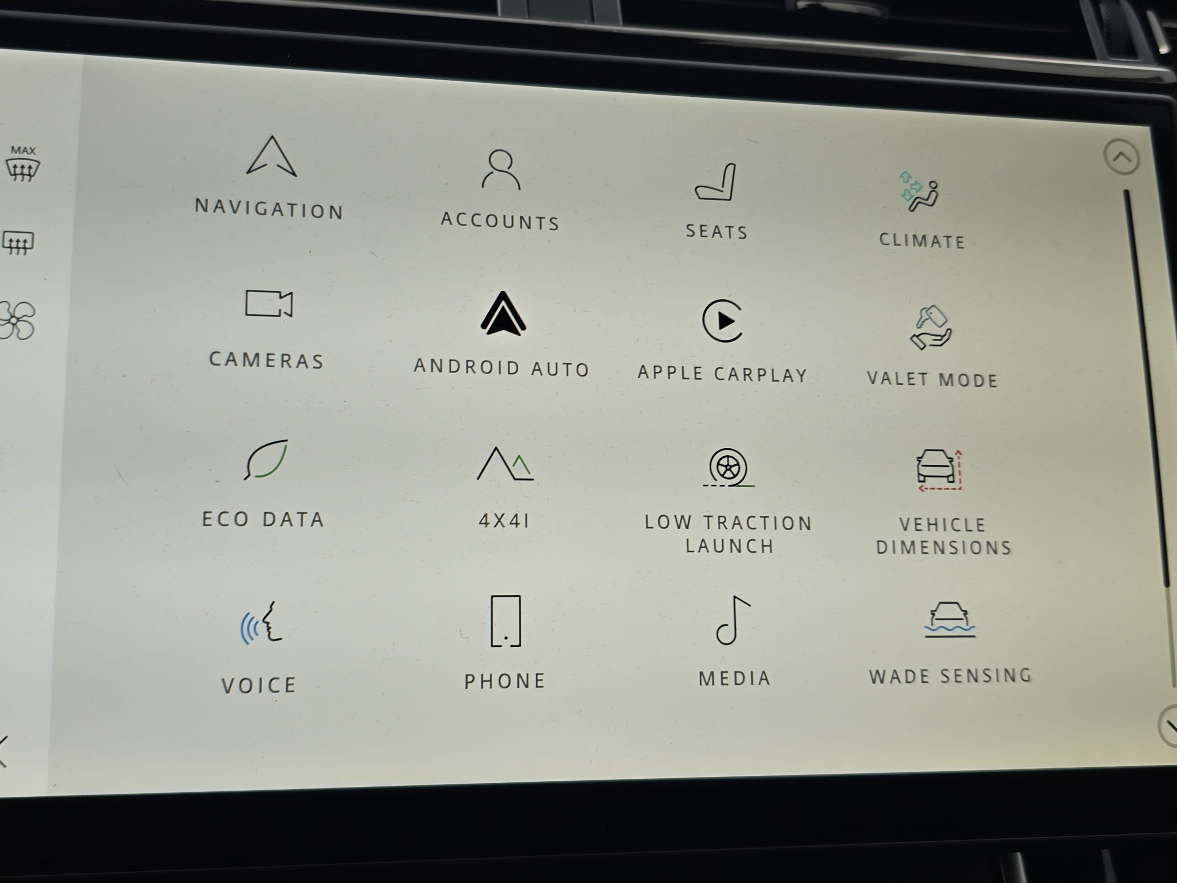 2025 Land Rover Range Rover Velar Dynamic SE