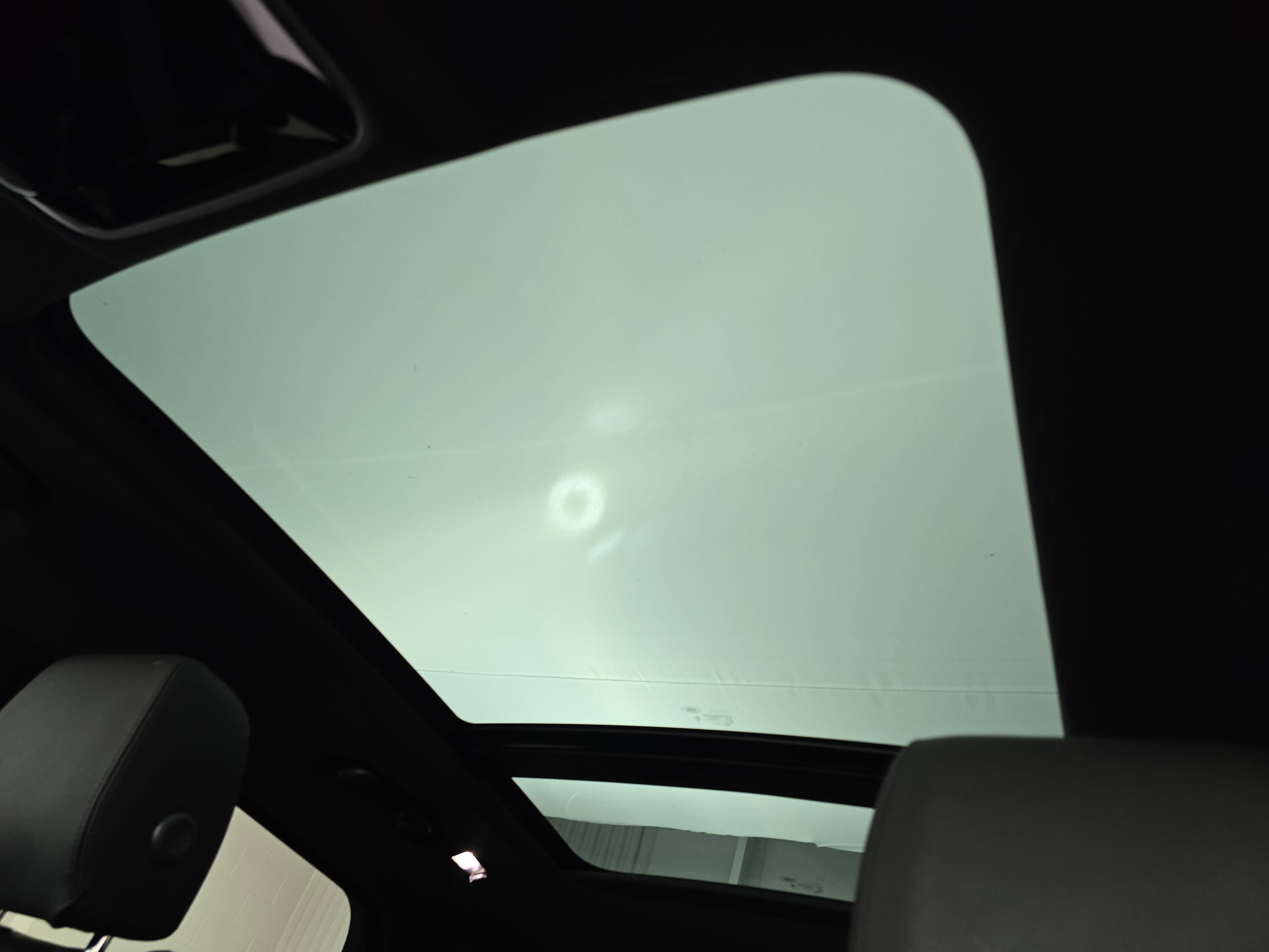 2025 Land Rover Range Rover Velar Dynamic SE