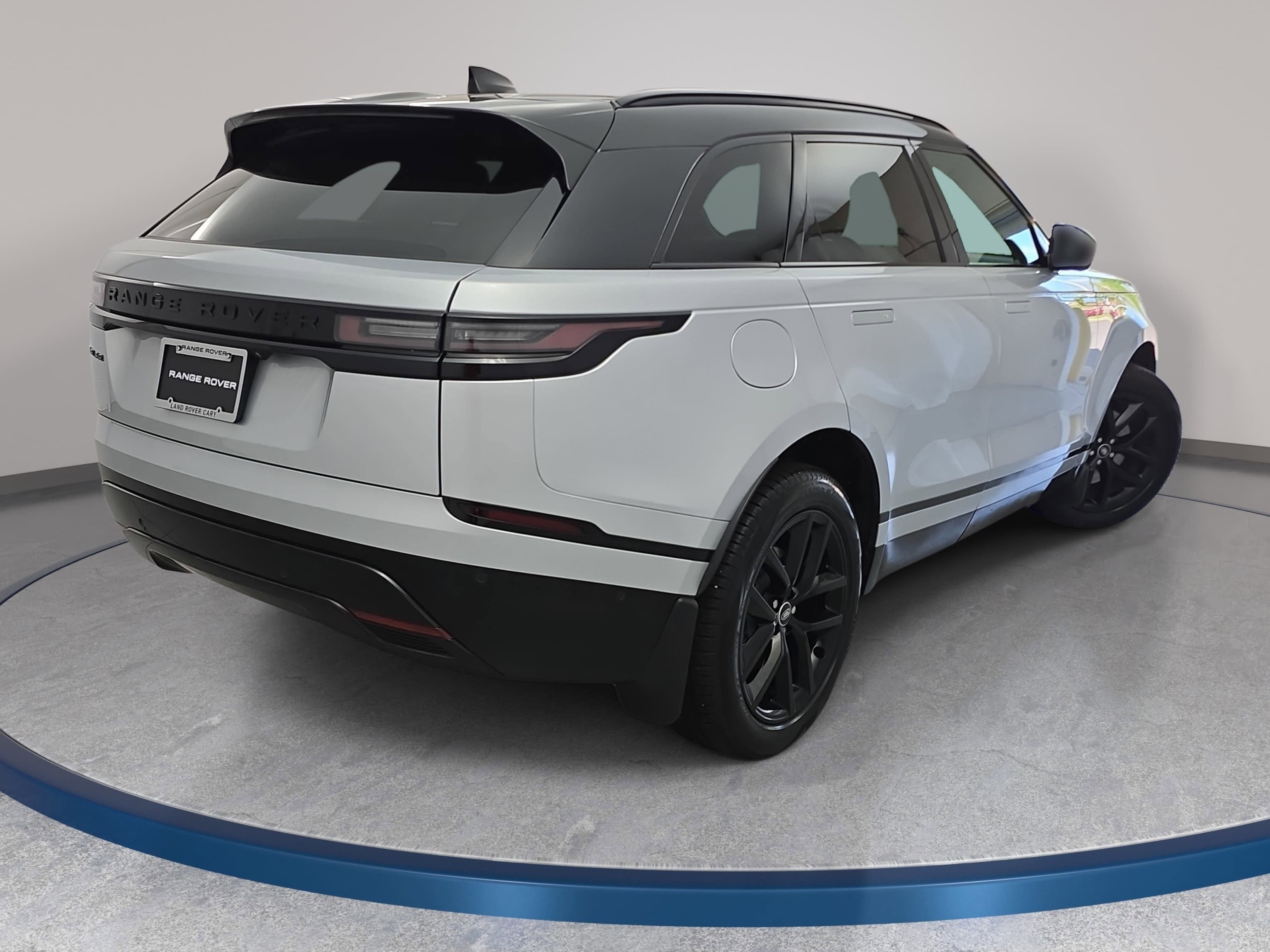 2025 Land Rover Range Rover Velar Dynamic SE