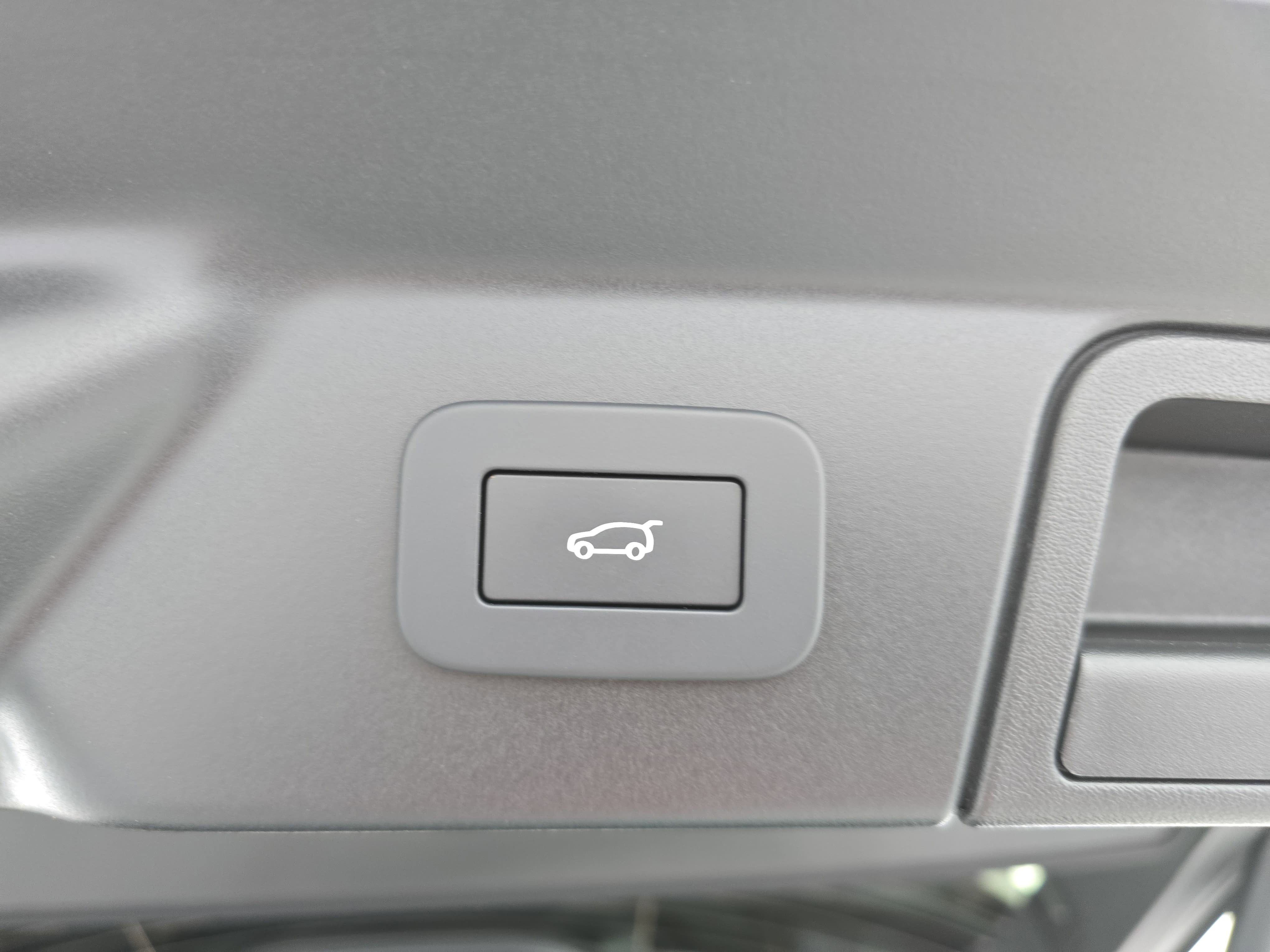 2026 Land Rover Range Rover Velar Dynamic SE