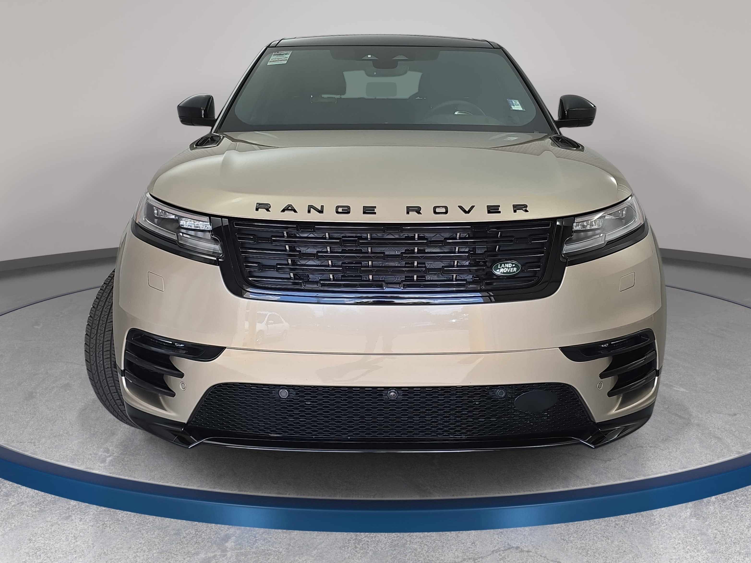 2026 Land Rover Range Rover Velar Dynamic SE