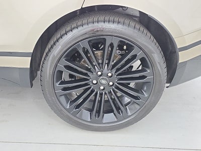 2026 Land Rover Range Rover Velar Dynamic SE