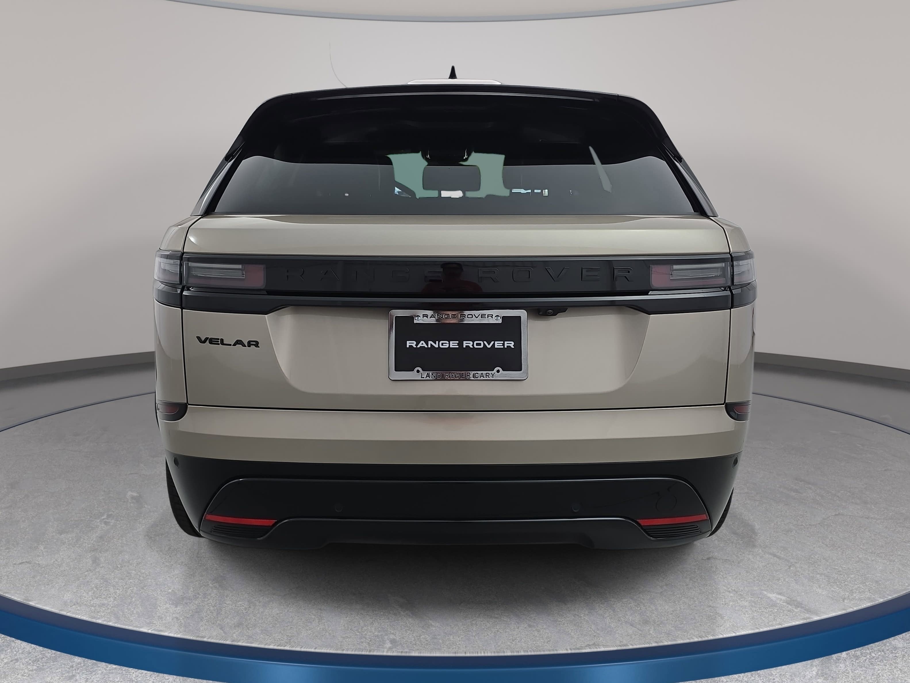 2026 Land Rover Range Rover Velar Dynamic SE
