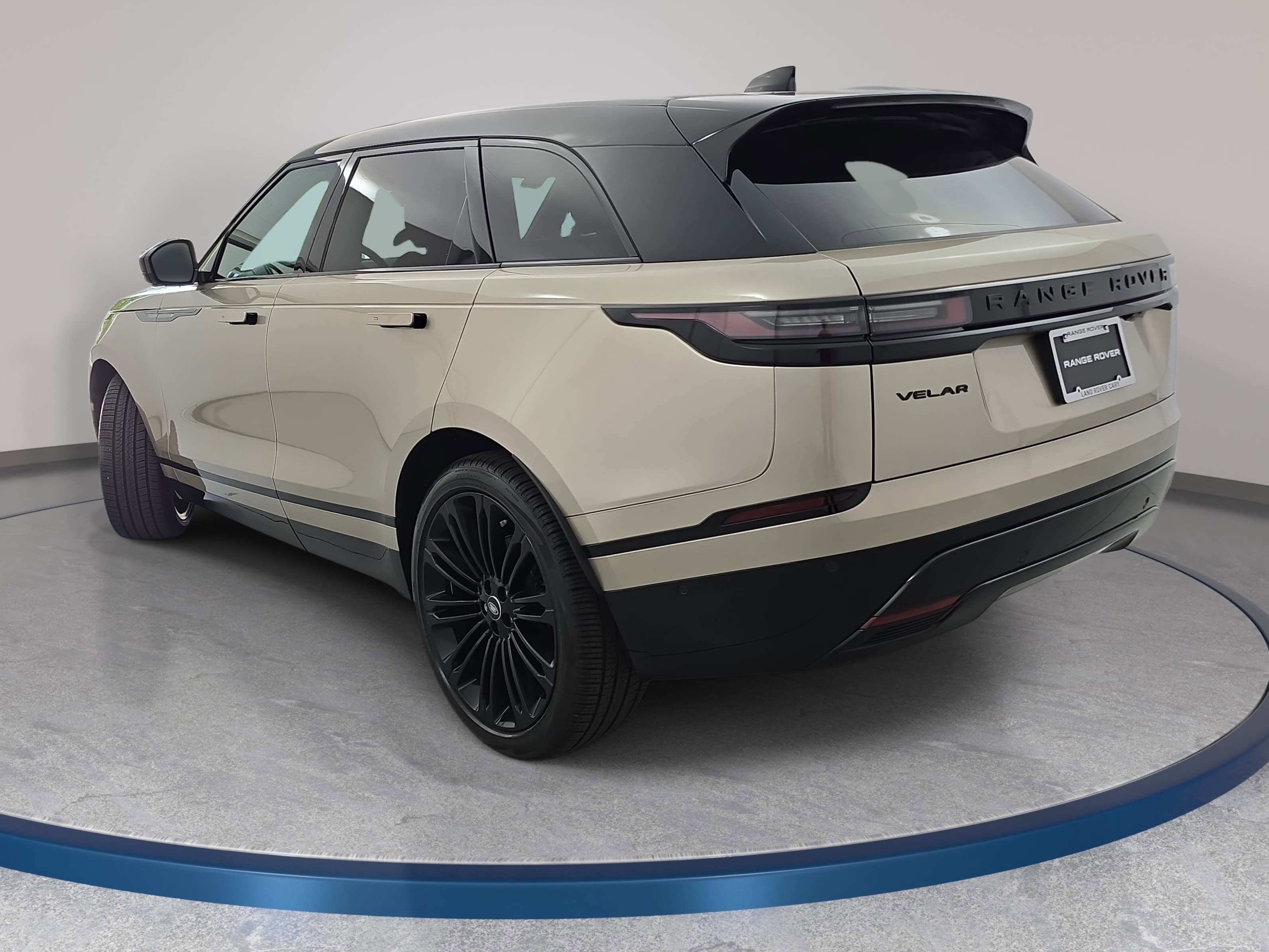 2026 Land Rover Range Rover Velar Dynamic SE