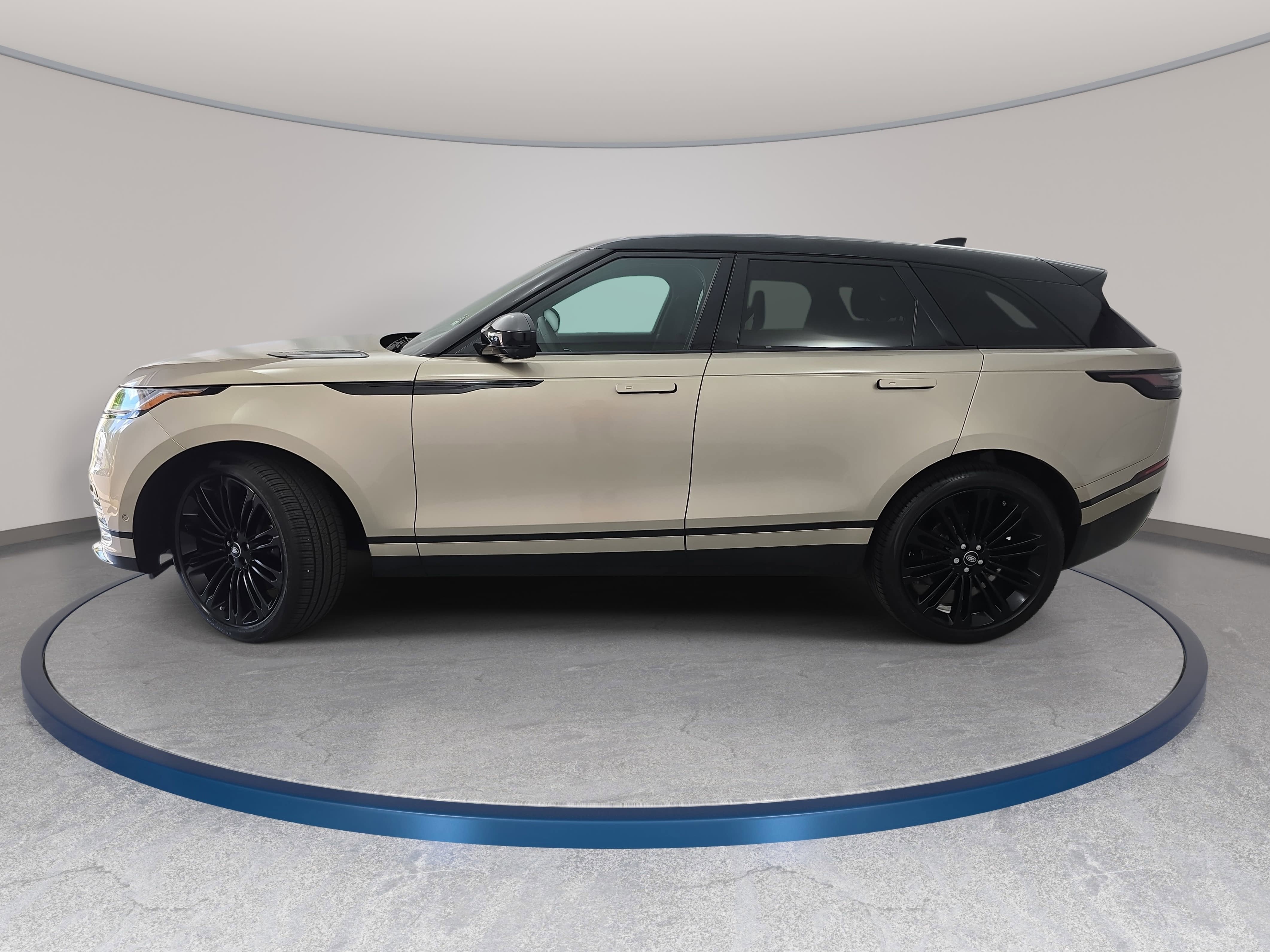2026 Land Rover Range Rover Velar Dynamic SE