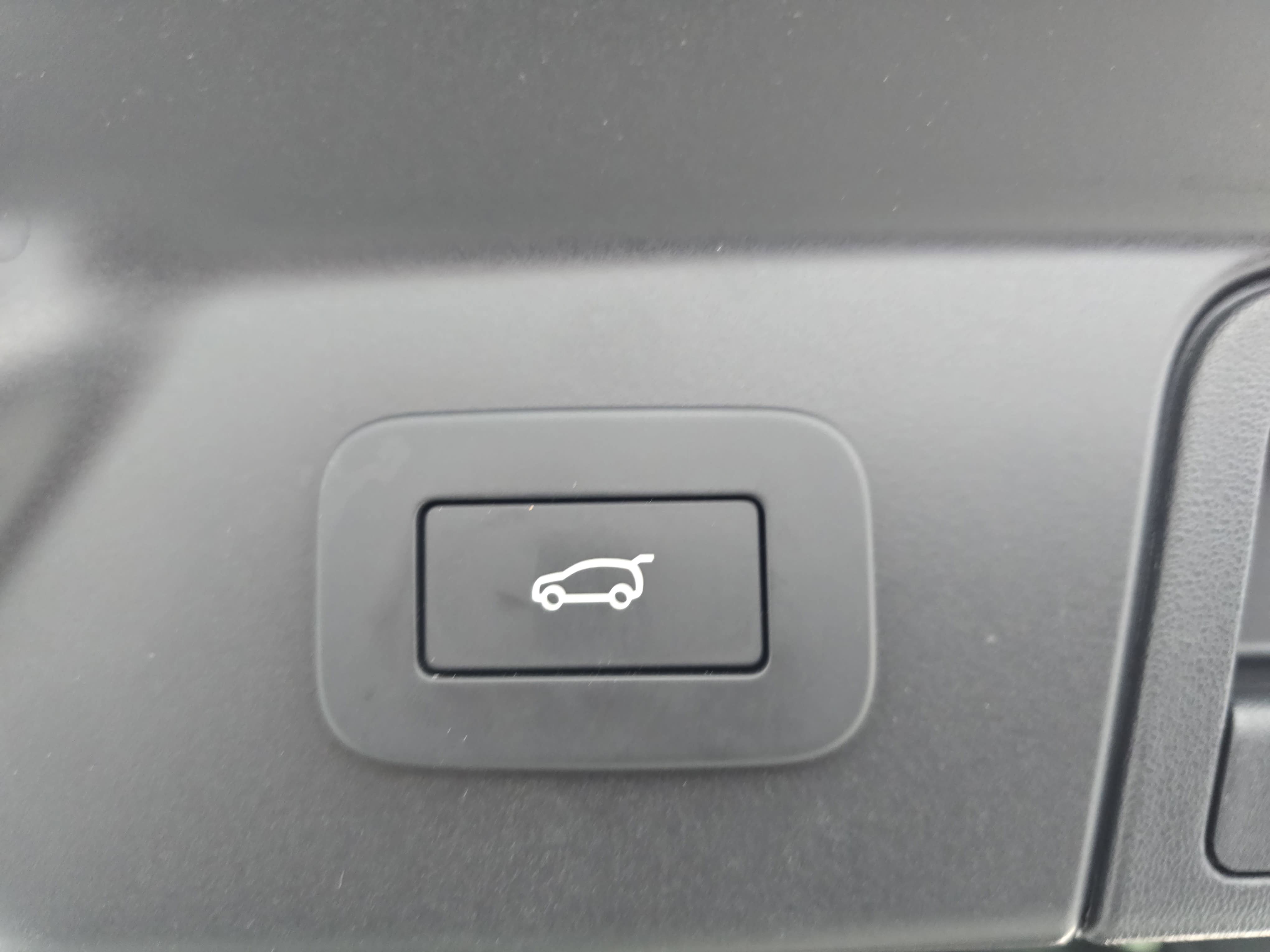 2025 Land Rover Range Rover Velar Dynamic SE