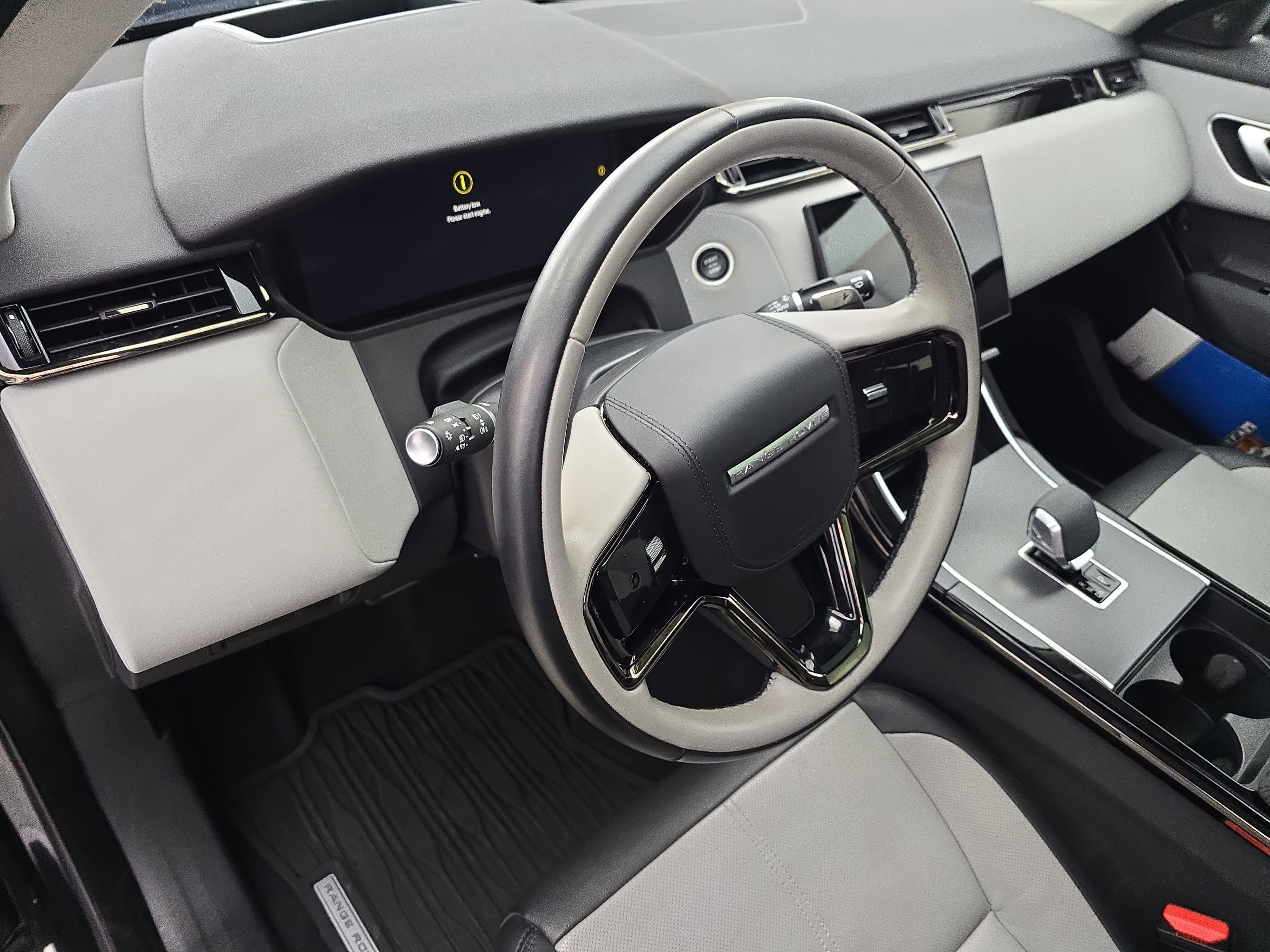 2025 Land Rover Range Rover Velar Dynamic SE