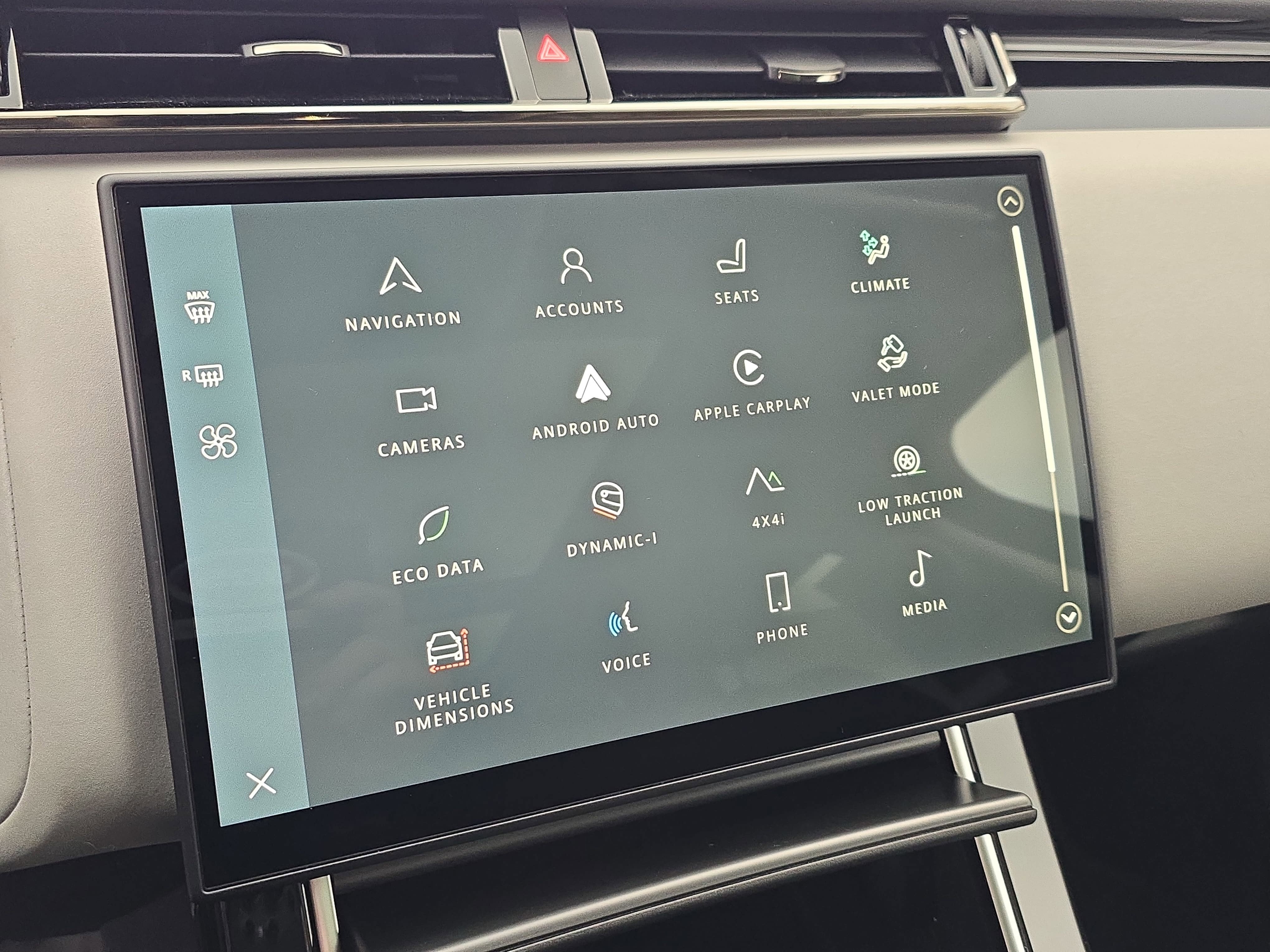 2025 Land Rover Range Rover Velar Dynamic SE