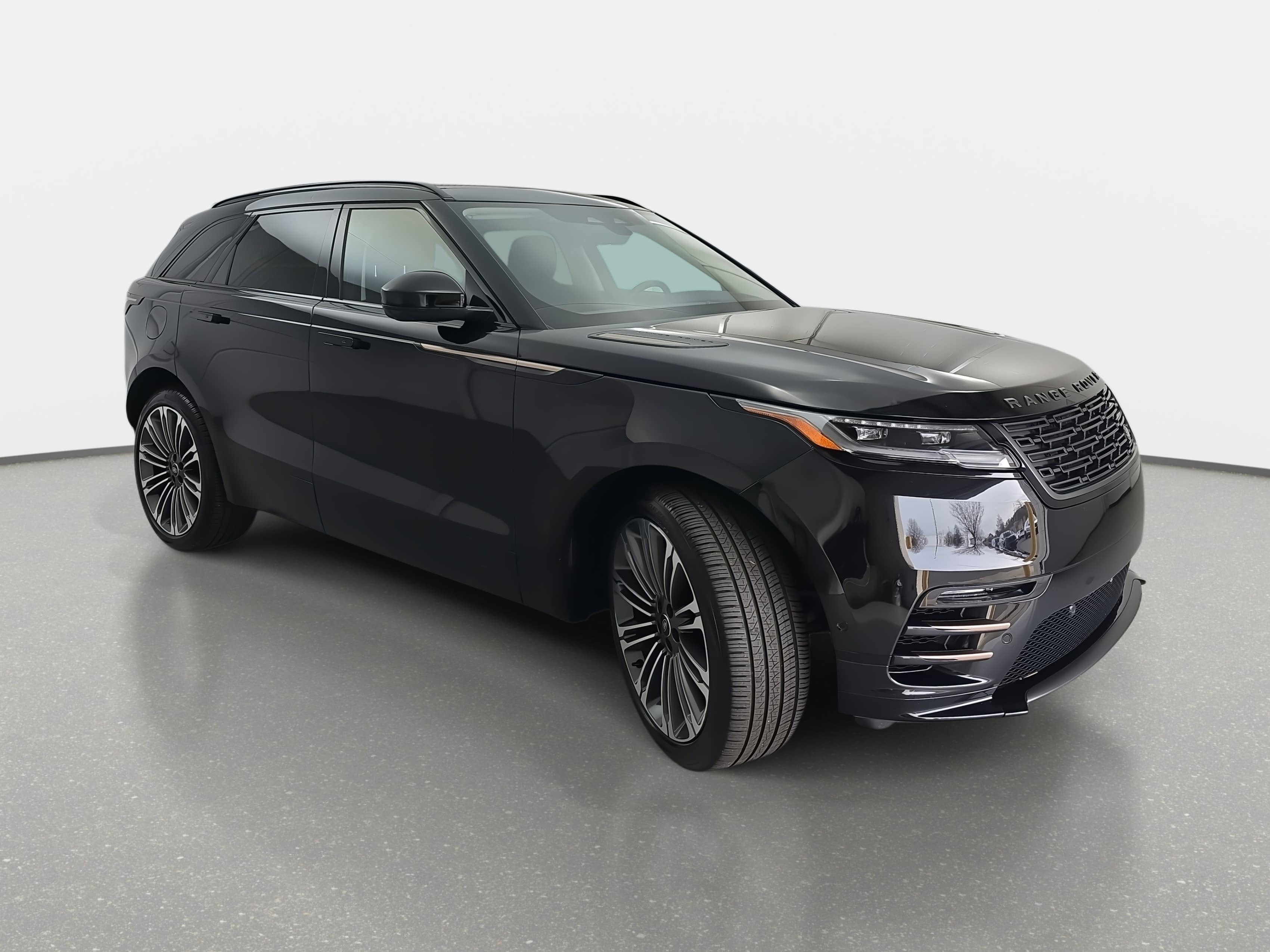 2025 Land Rover Range Rover Velar Dynamic SE