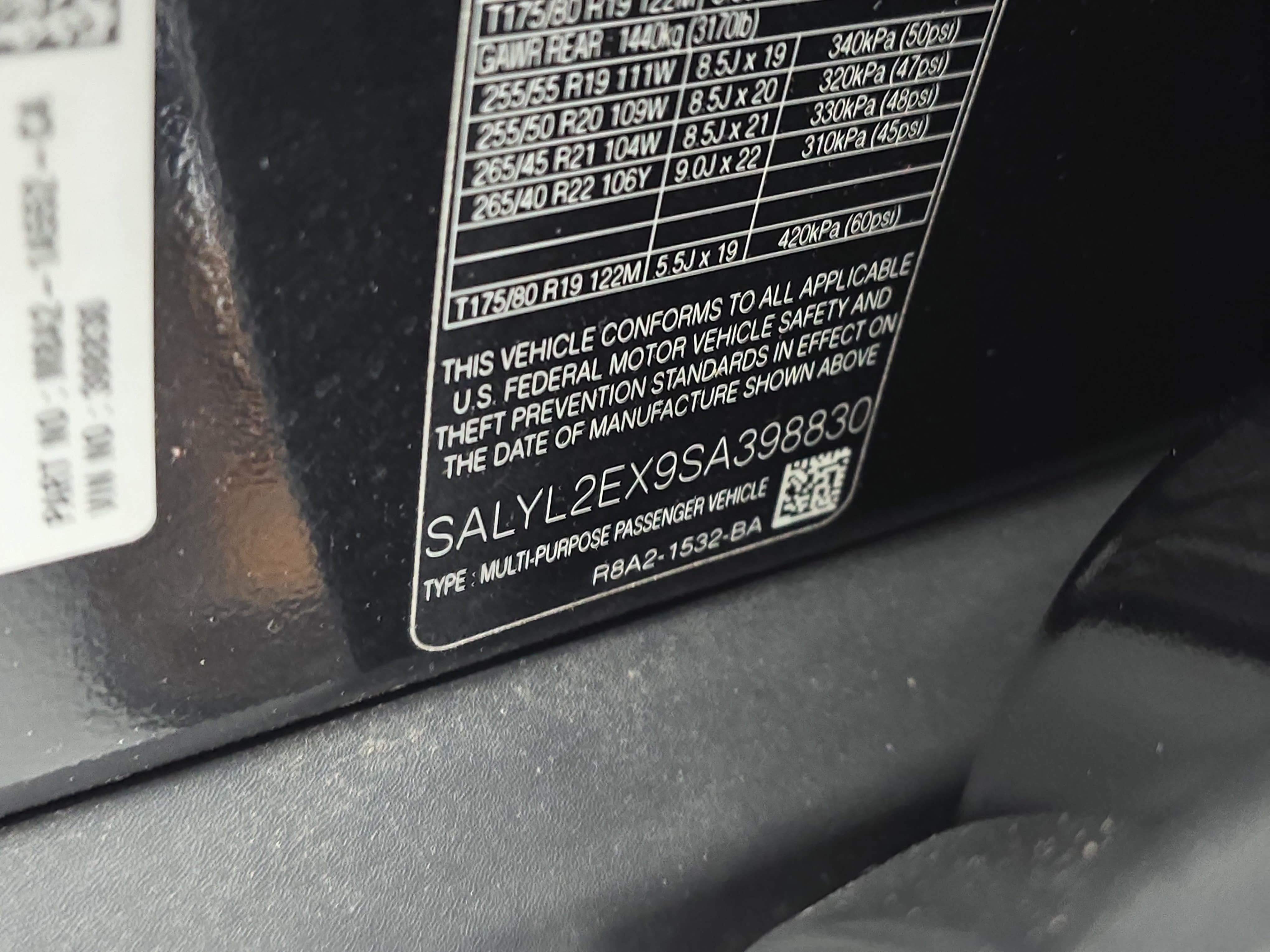 2025 Land Rover Range Rover Velar Dynamic SE