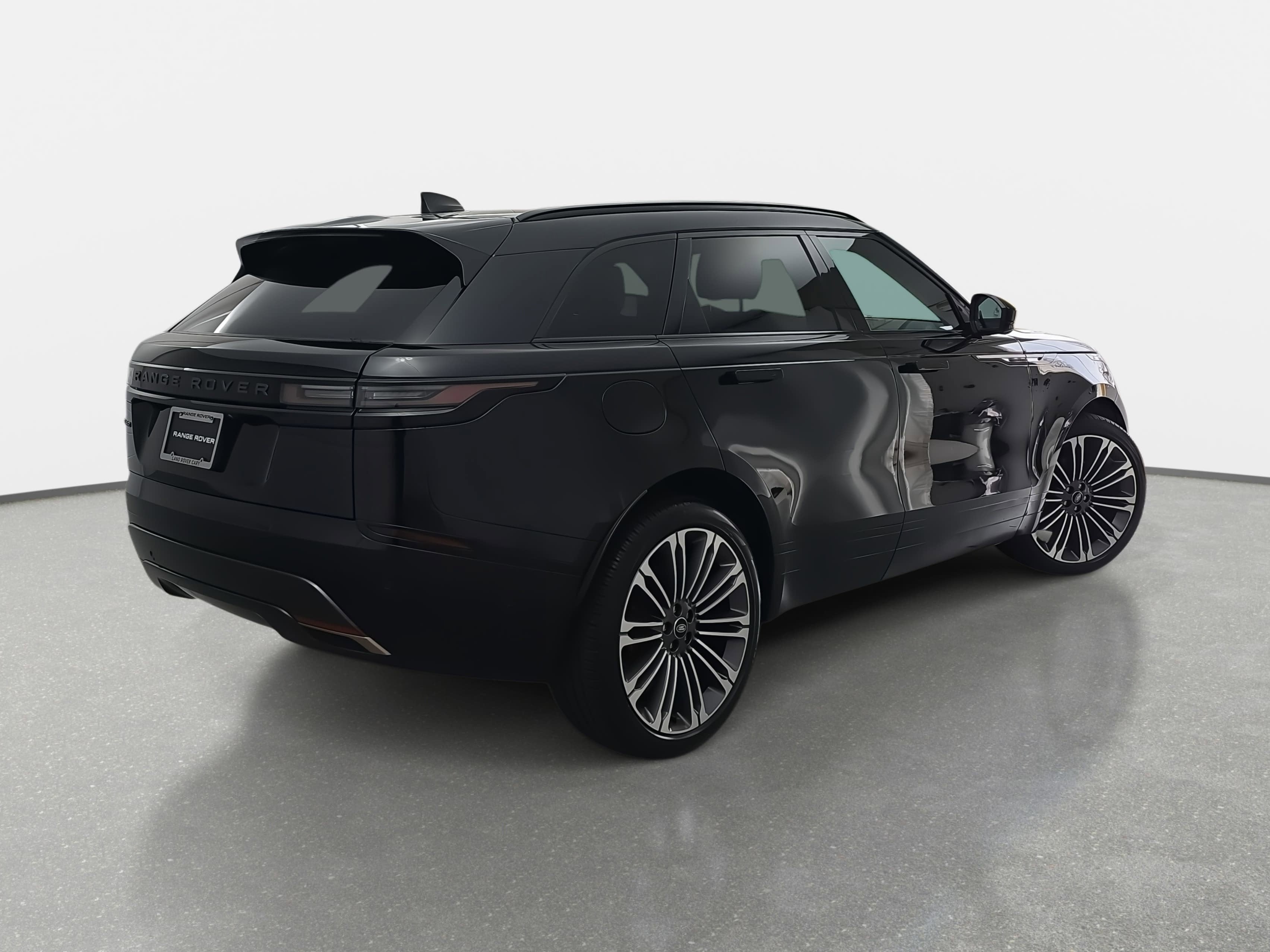 2025 Land Rover Range Rover Velar Dynamic SE