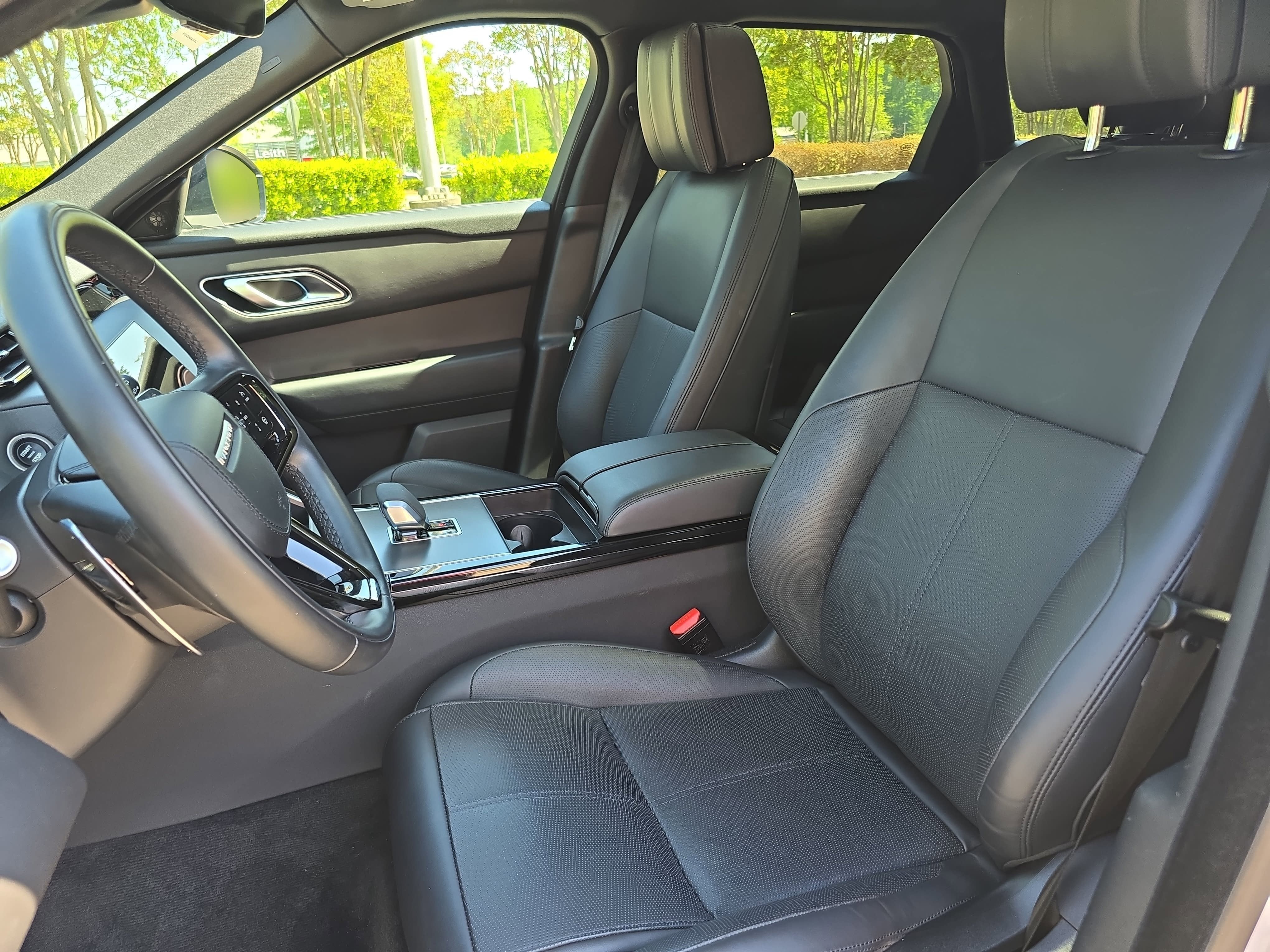 2025 Land Rover Range Rover Velar Dynamic HSE