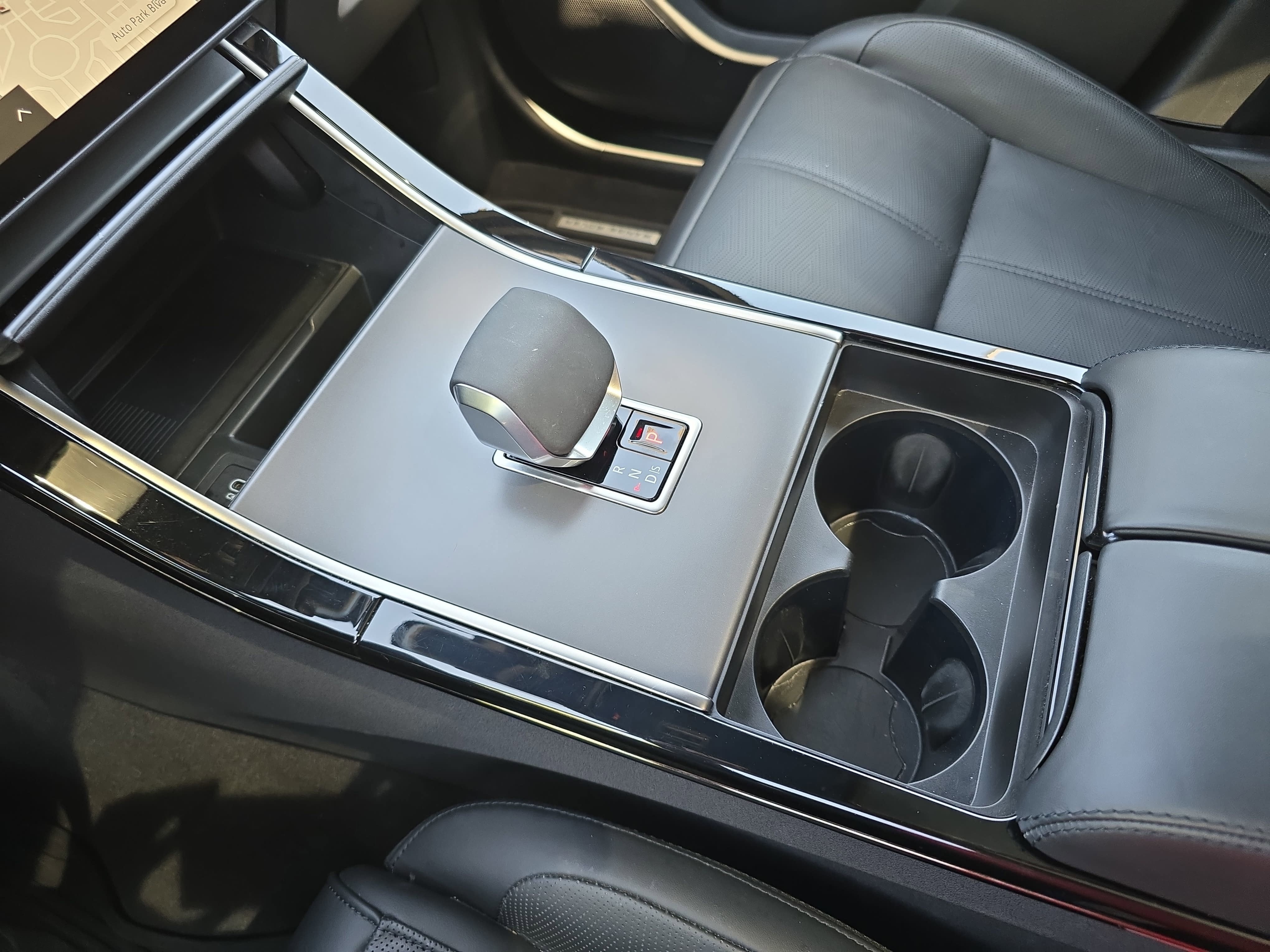 2025 Land Rover Range Rover Velar Dynamic HSE