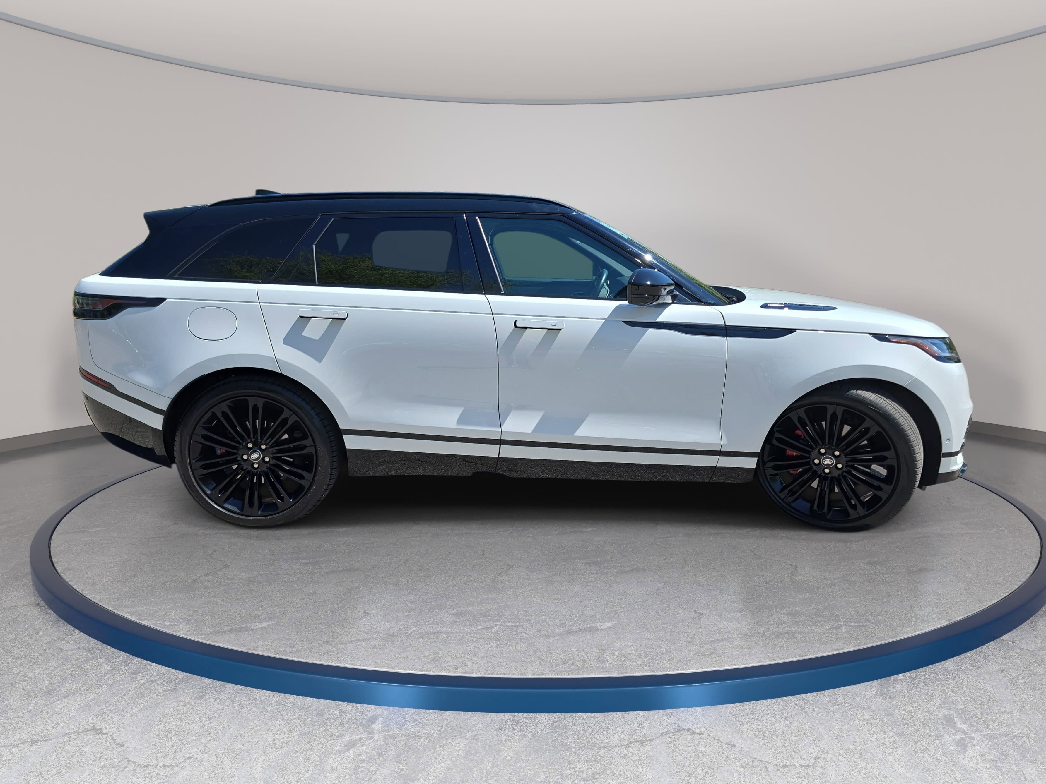 2025 Land Rover Range Rover Velar Dynamic HSE
