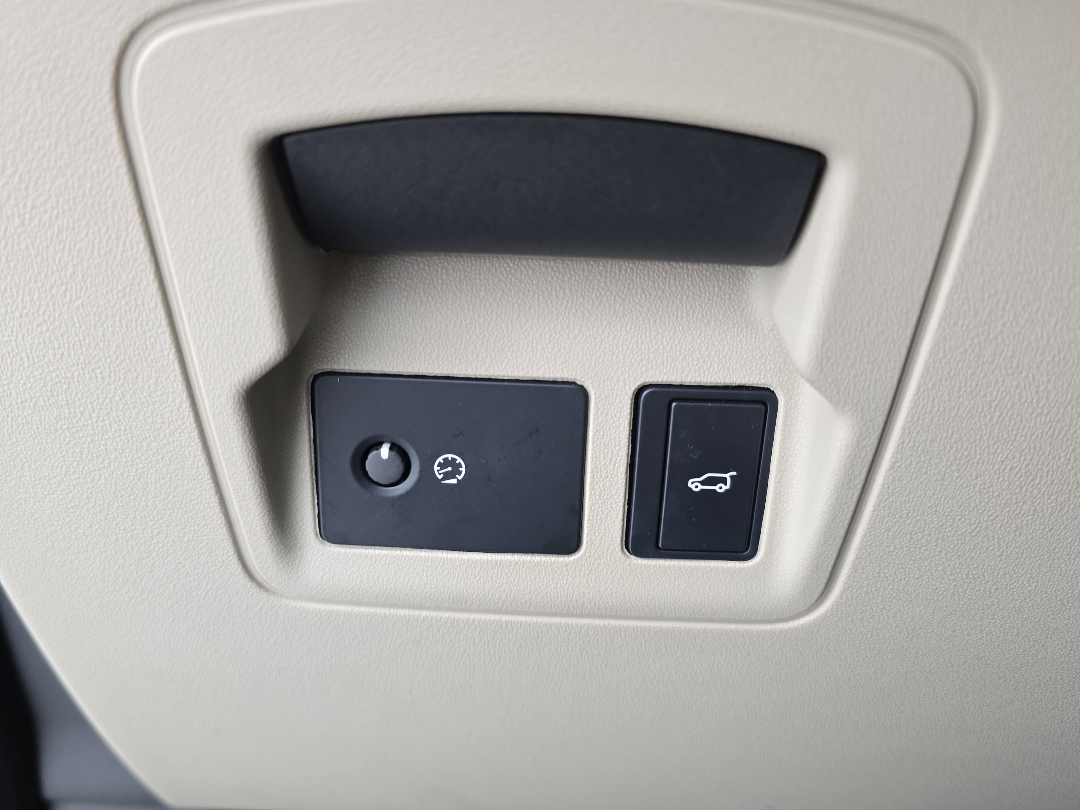 2023 Land Rover Range Rover Velar R-Dynamic S