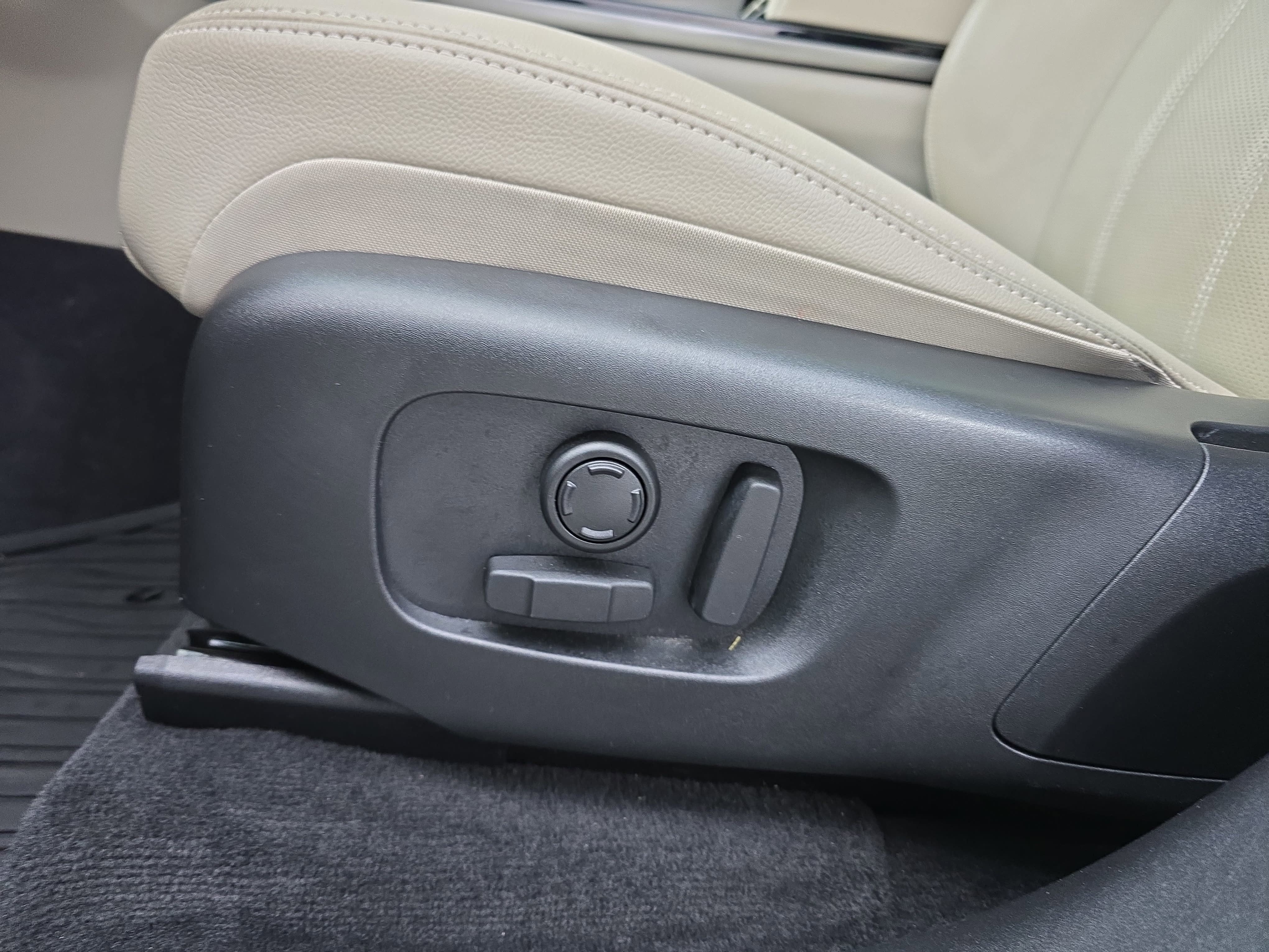 2023 Land Rover Range Rover Velar R-Dynamic S