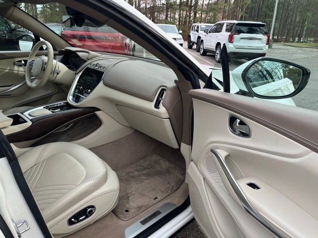 2021 Aston Martin DBX Base