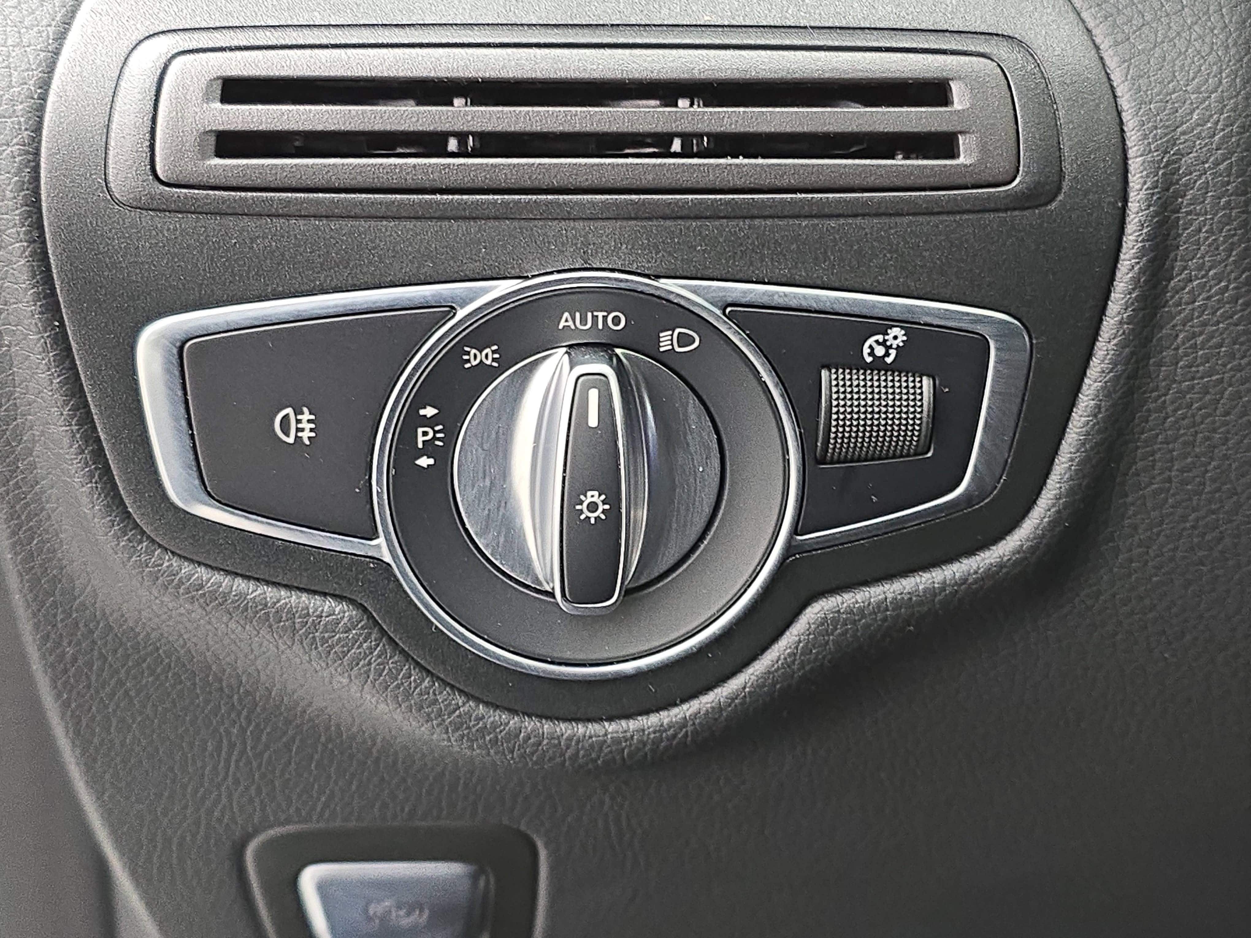 2023 Mercedes-Benz GLC GLC 300