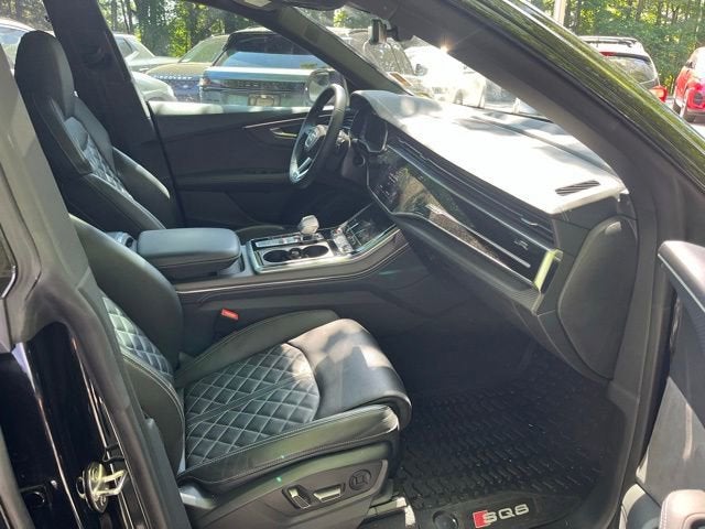 2024 Audi SQ8 Premium Plus