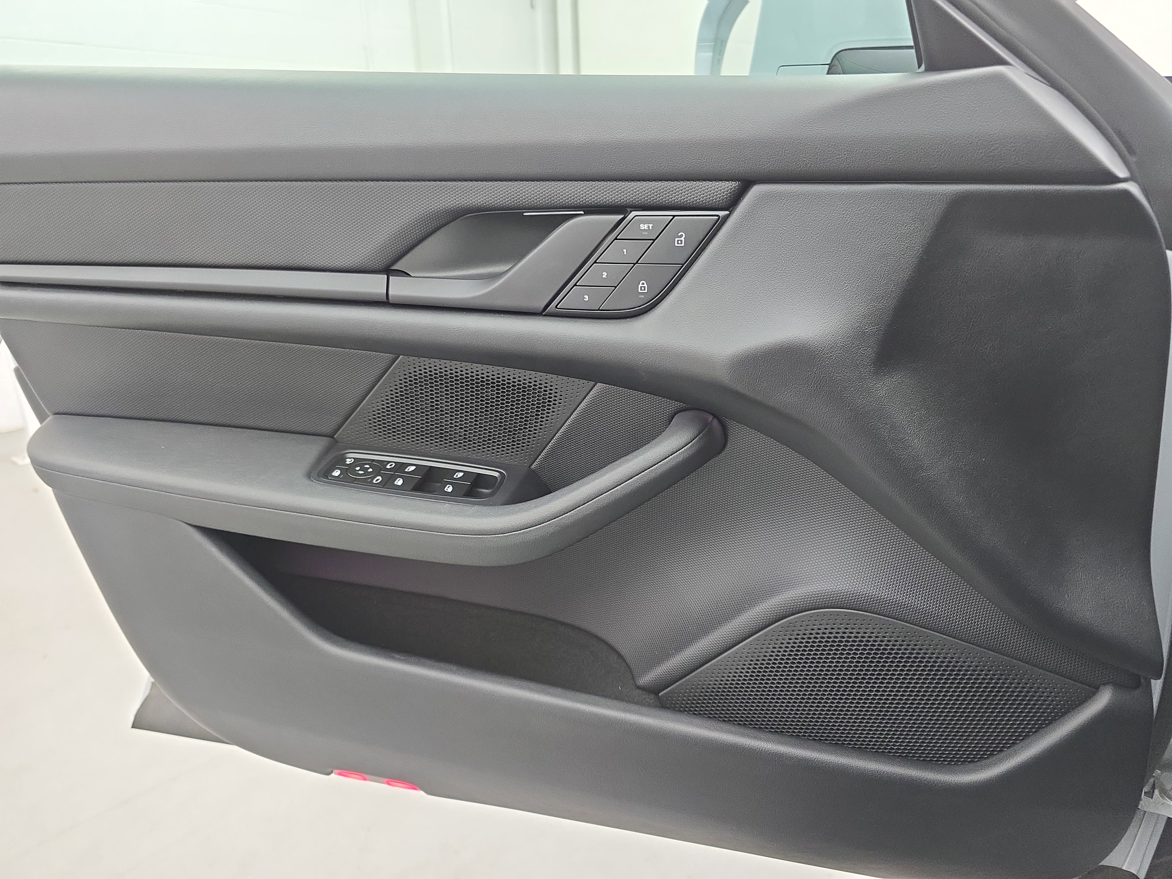 2023 Porsche Taycan Base