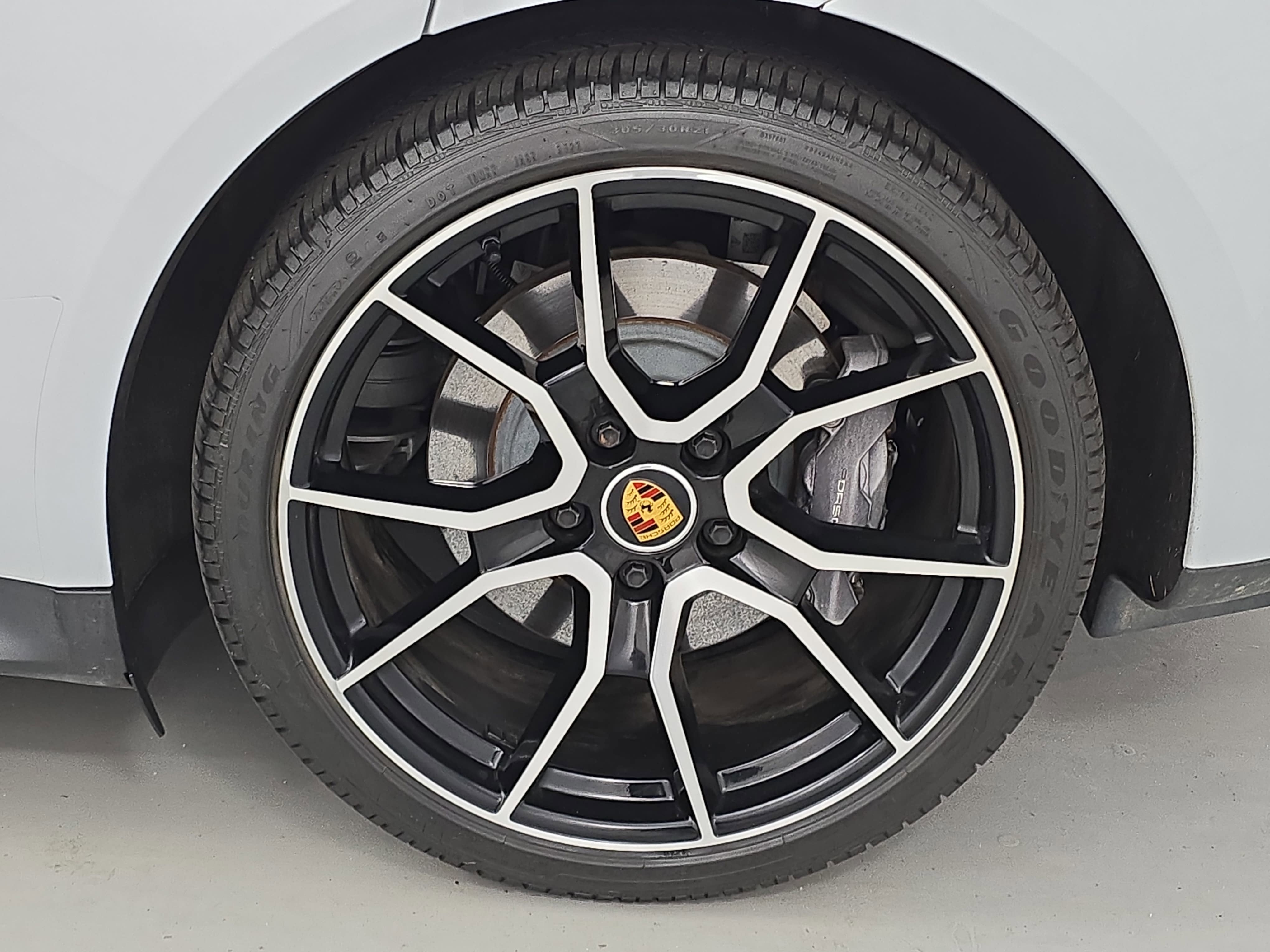 2023 Porsche Taycan Base