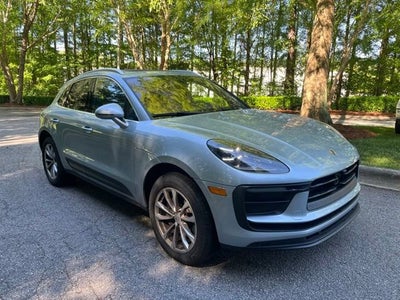 2025 Porsche Macan Base