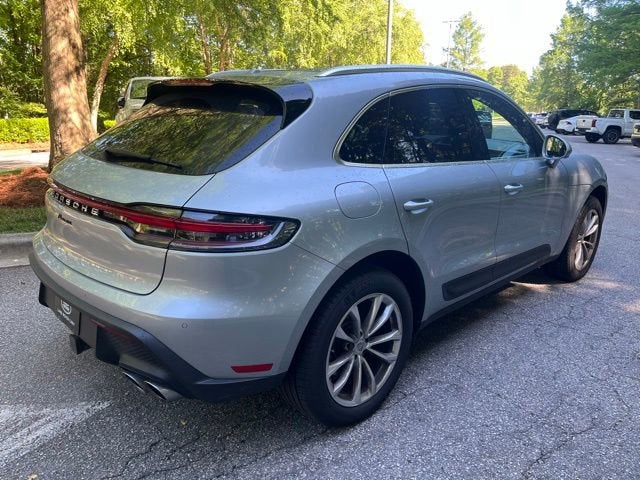 2025 Porsche Macan Base