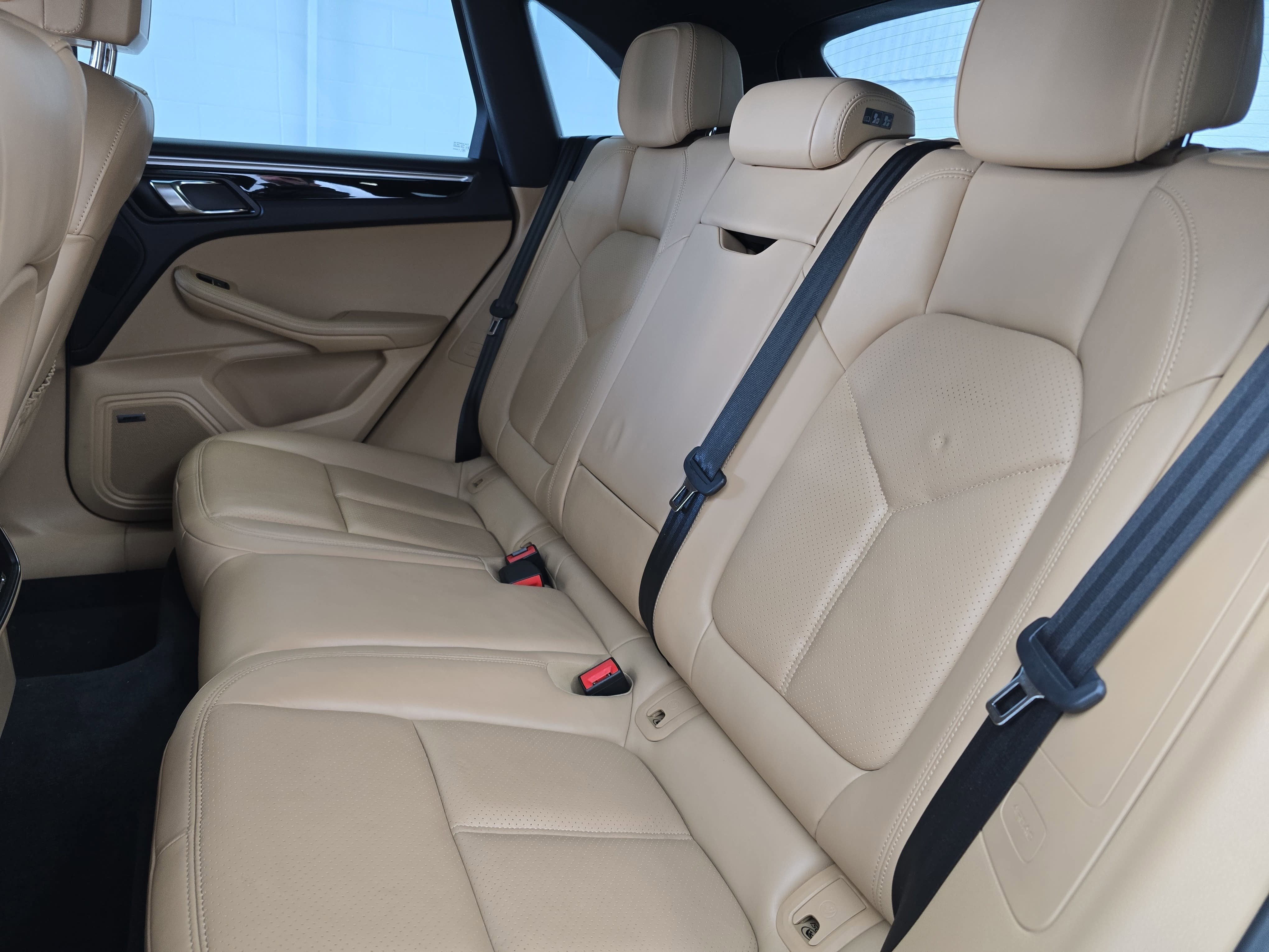 2018 Porsche Macan Base