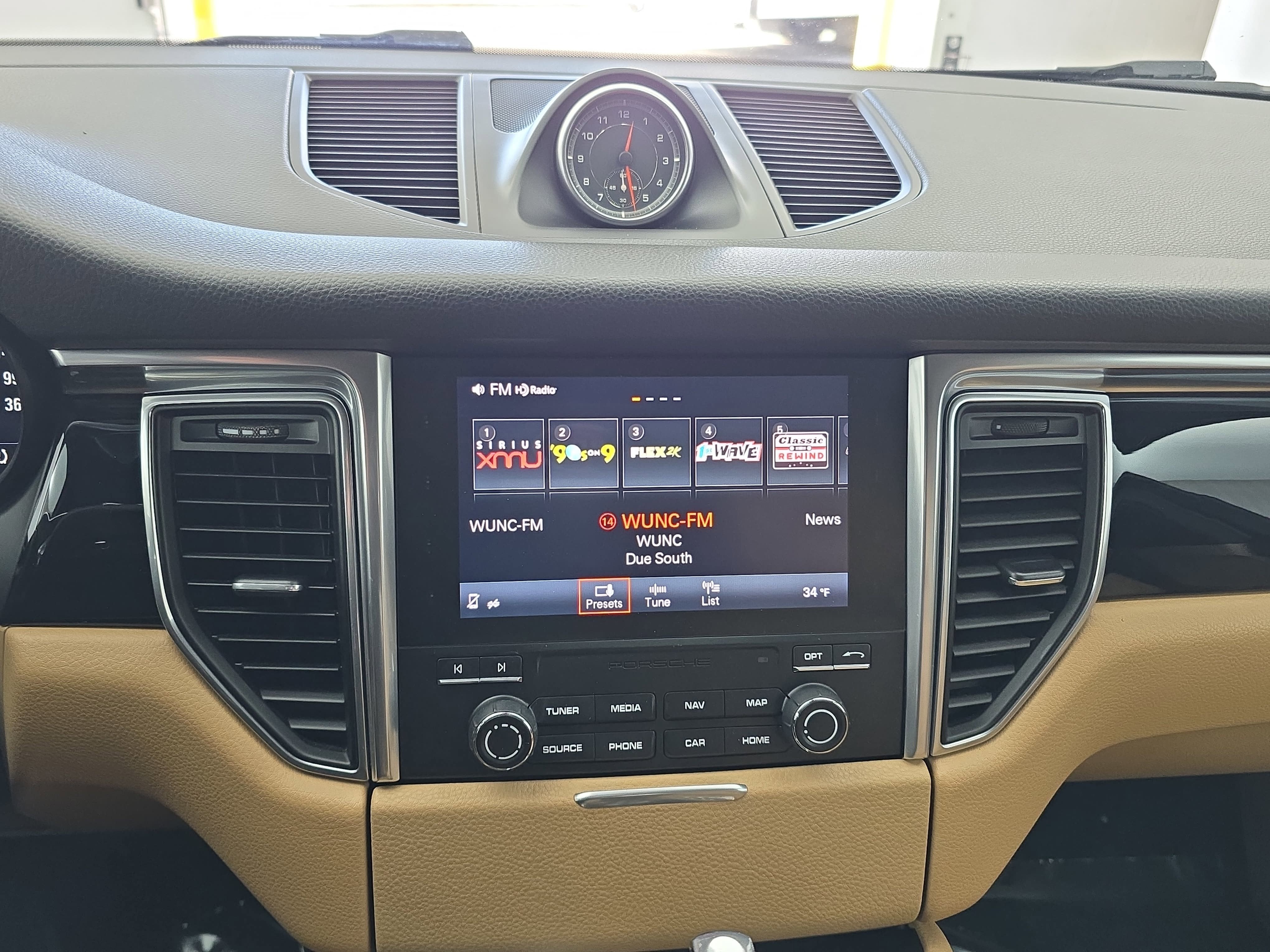 2018 Porsche Macan Base