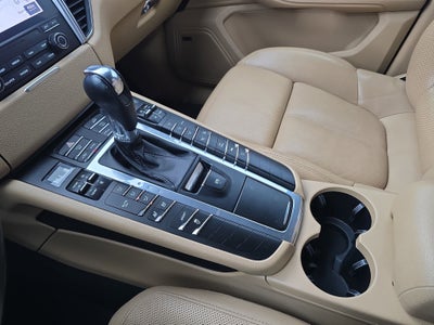 2018 Porsche Macan Base